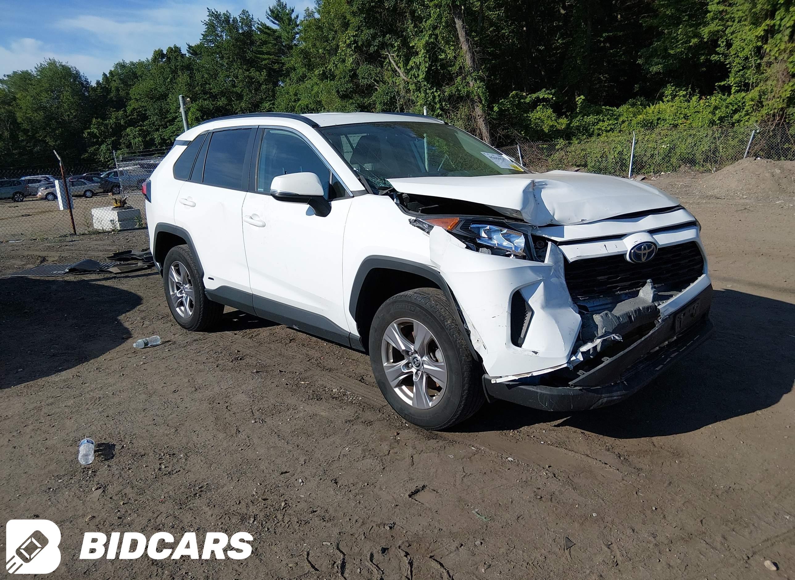 2022 Toyota RAV4, Hybrid LE
