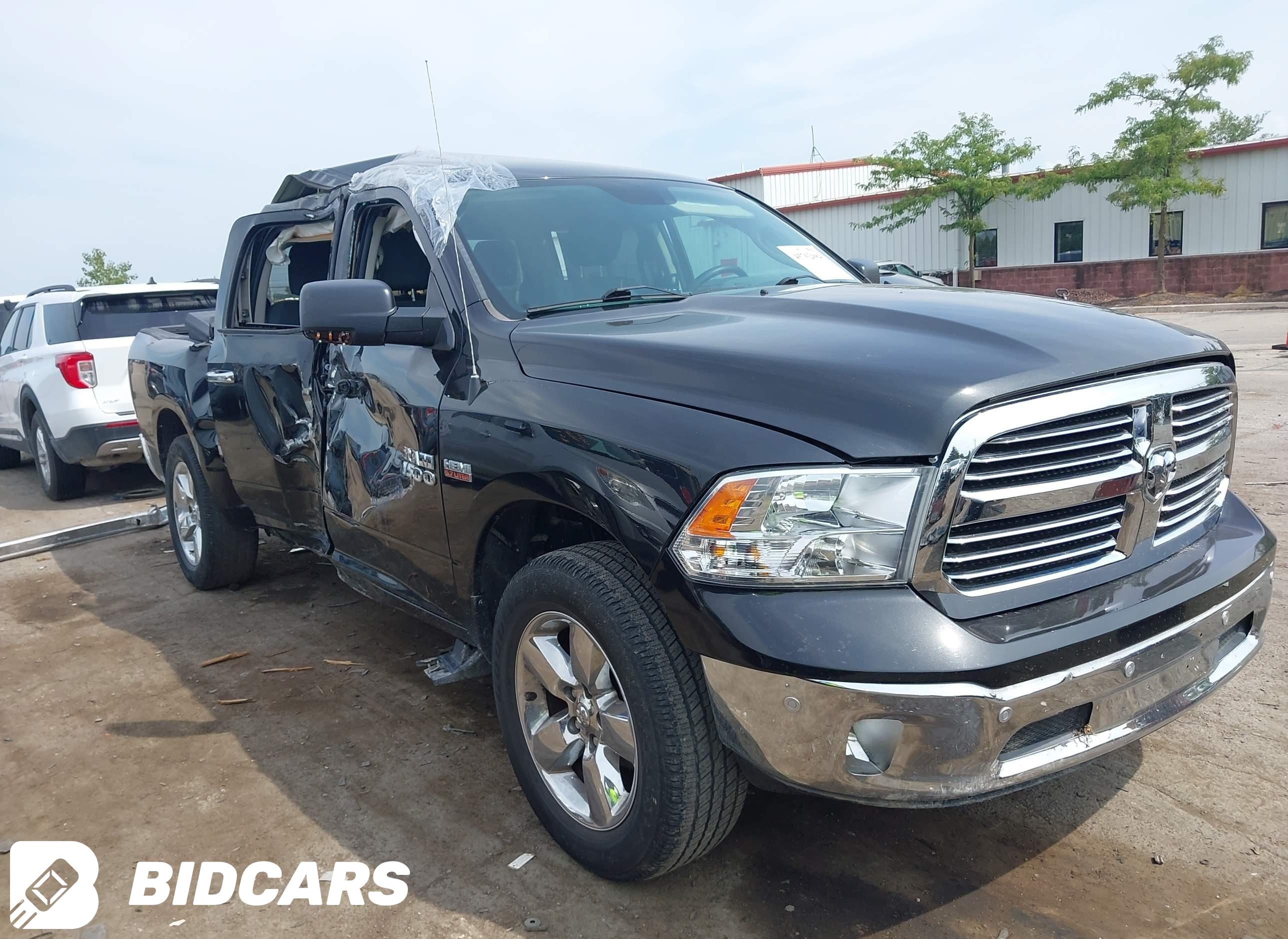 2017 RAM 1500, Big Horn  4X4...