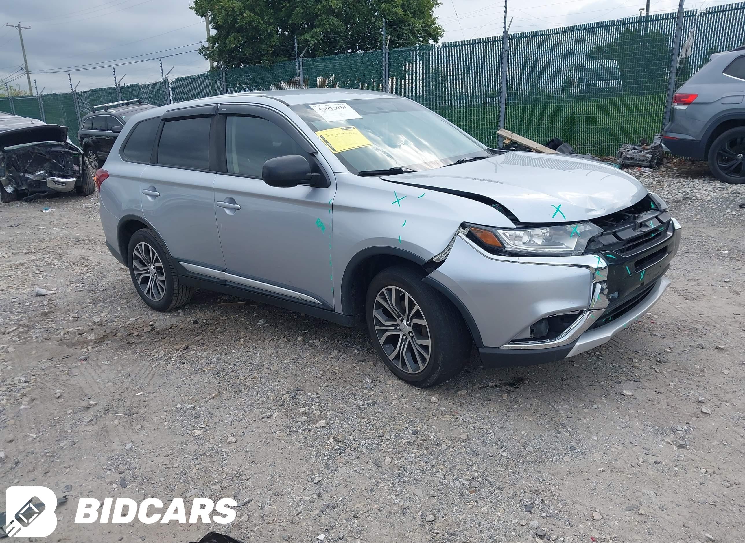 2016 Mitsubishi Outlander, ES