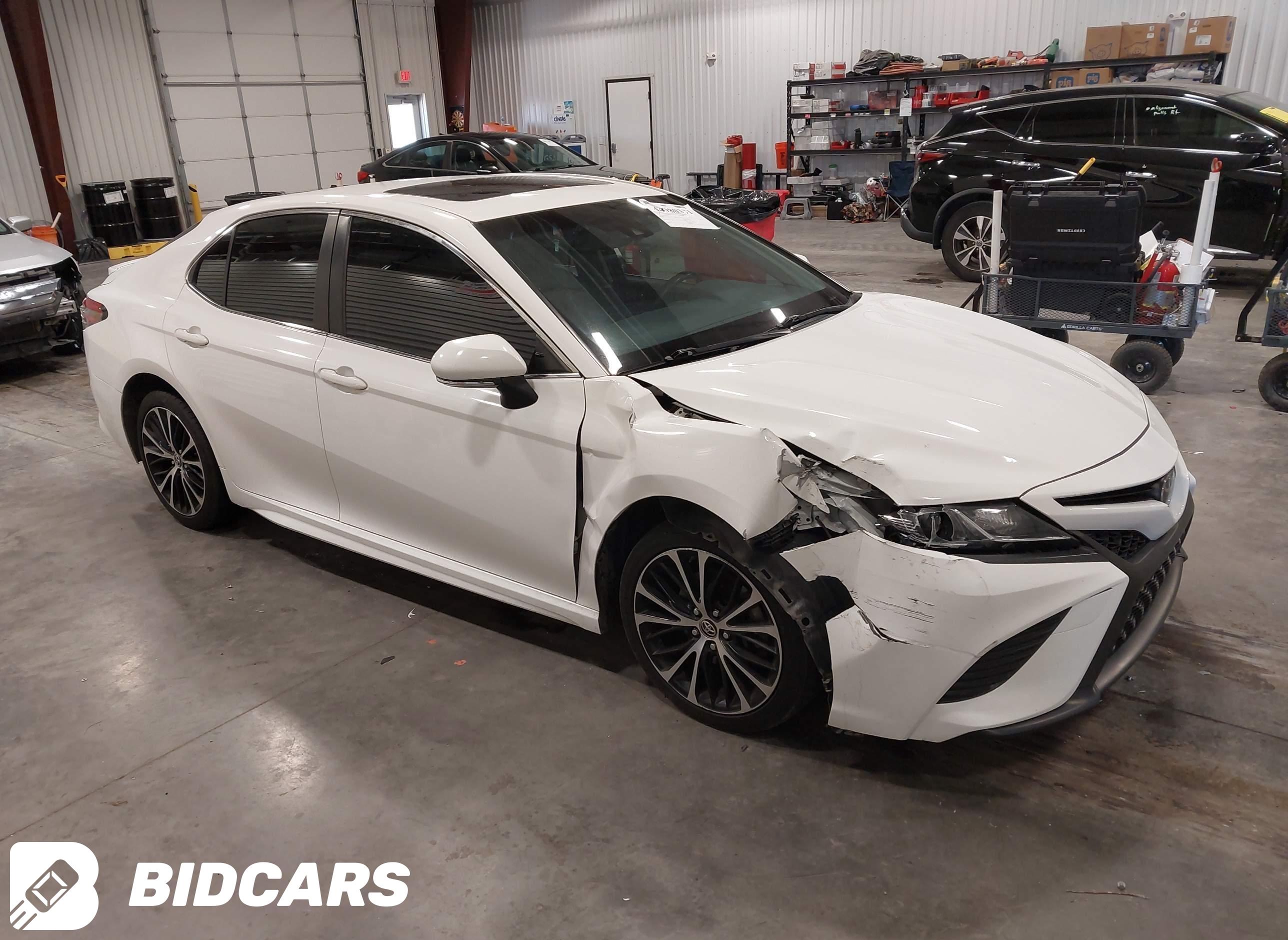 2018 Toyota Camry, SE
