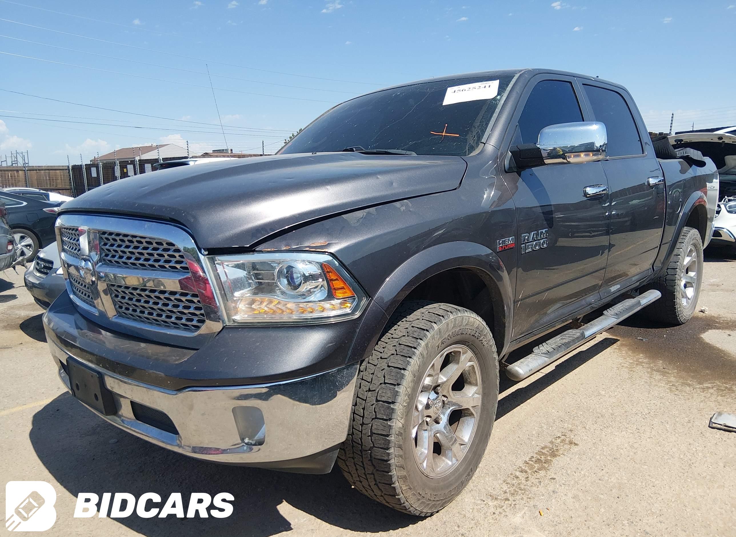 2016 RAM 1500, Laramie