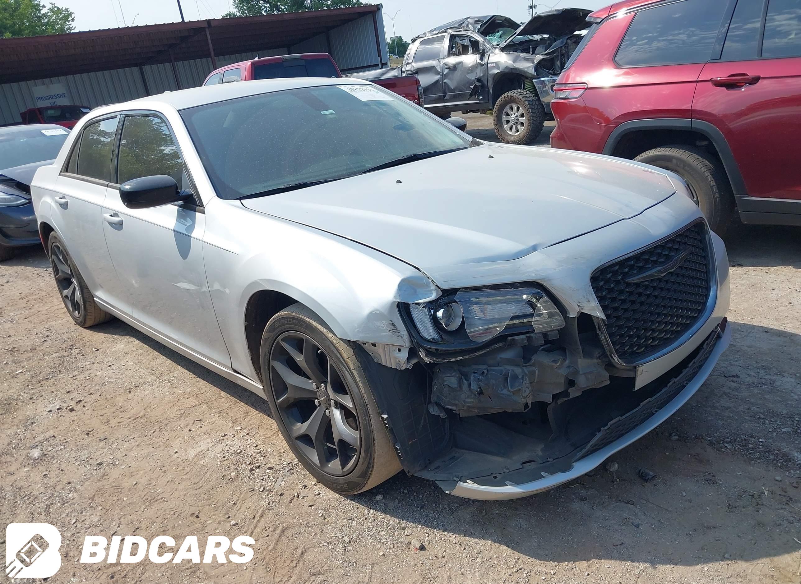 2022 Chrysler 300, Touring
