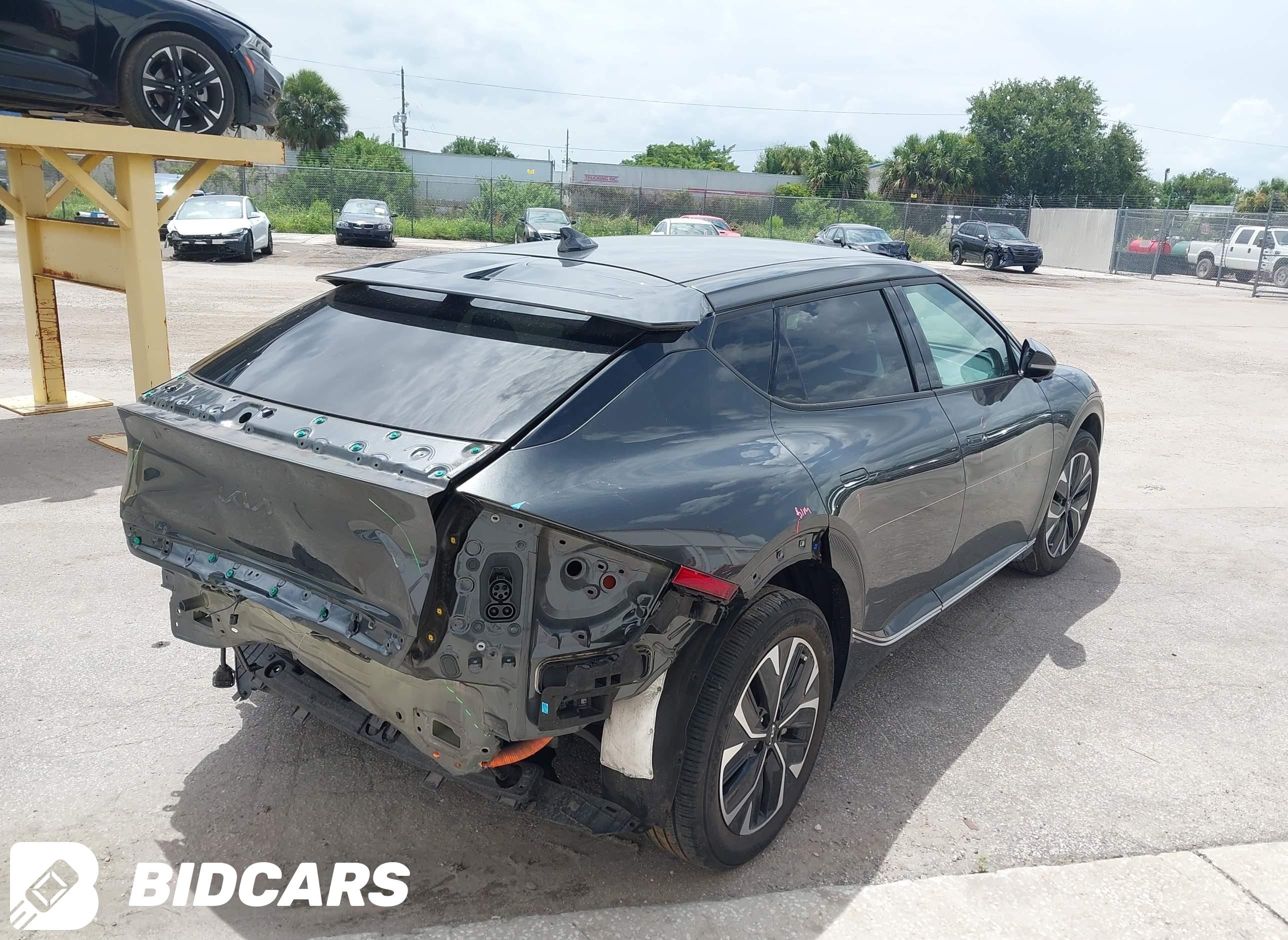 2023 KIA EV6, Wind