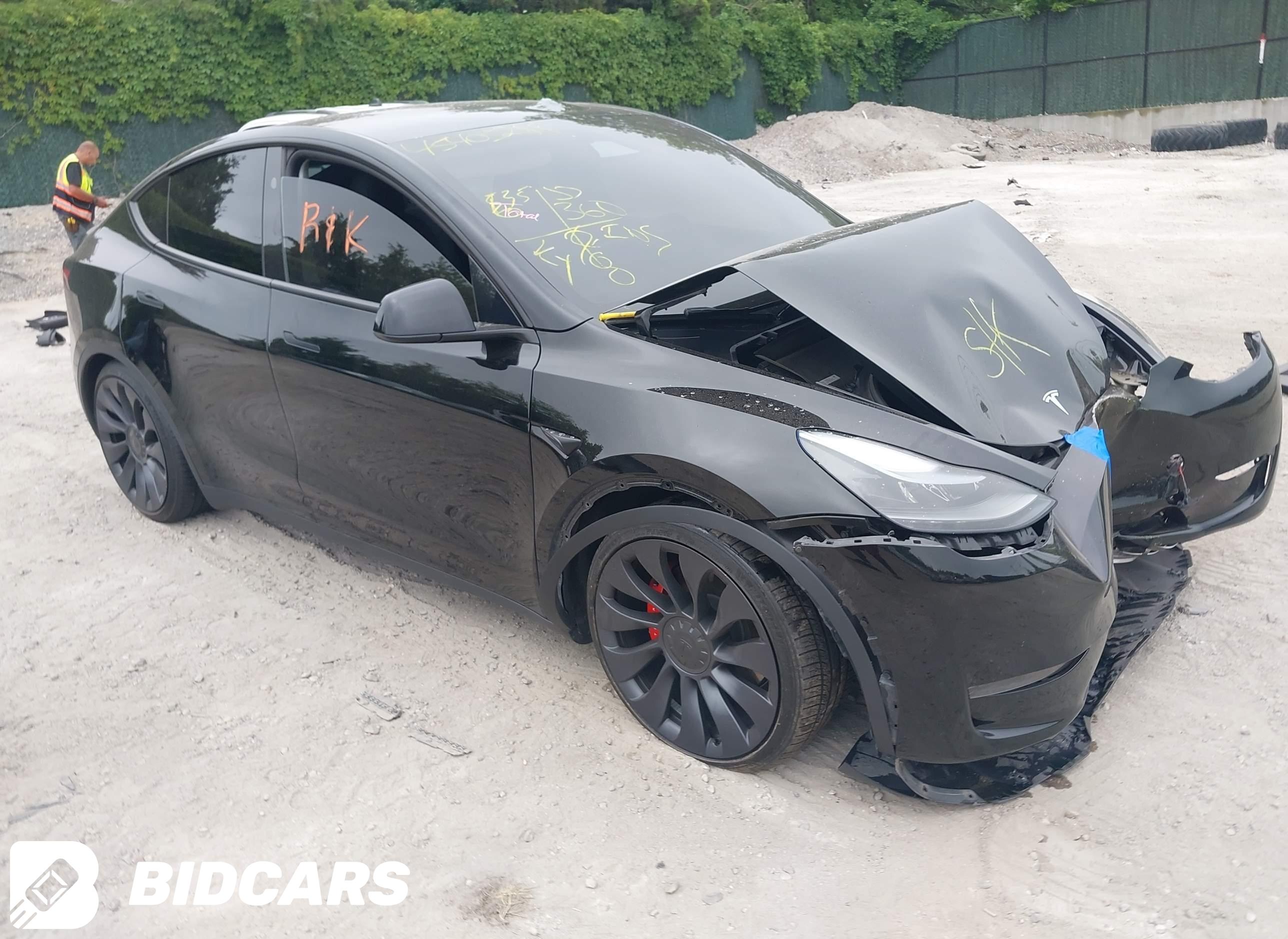 2024 Tesla Model Y, Performan...