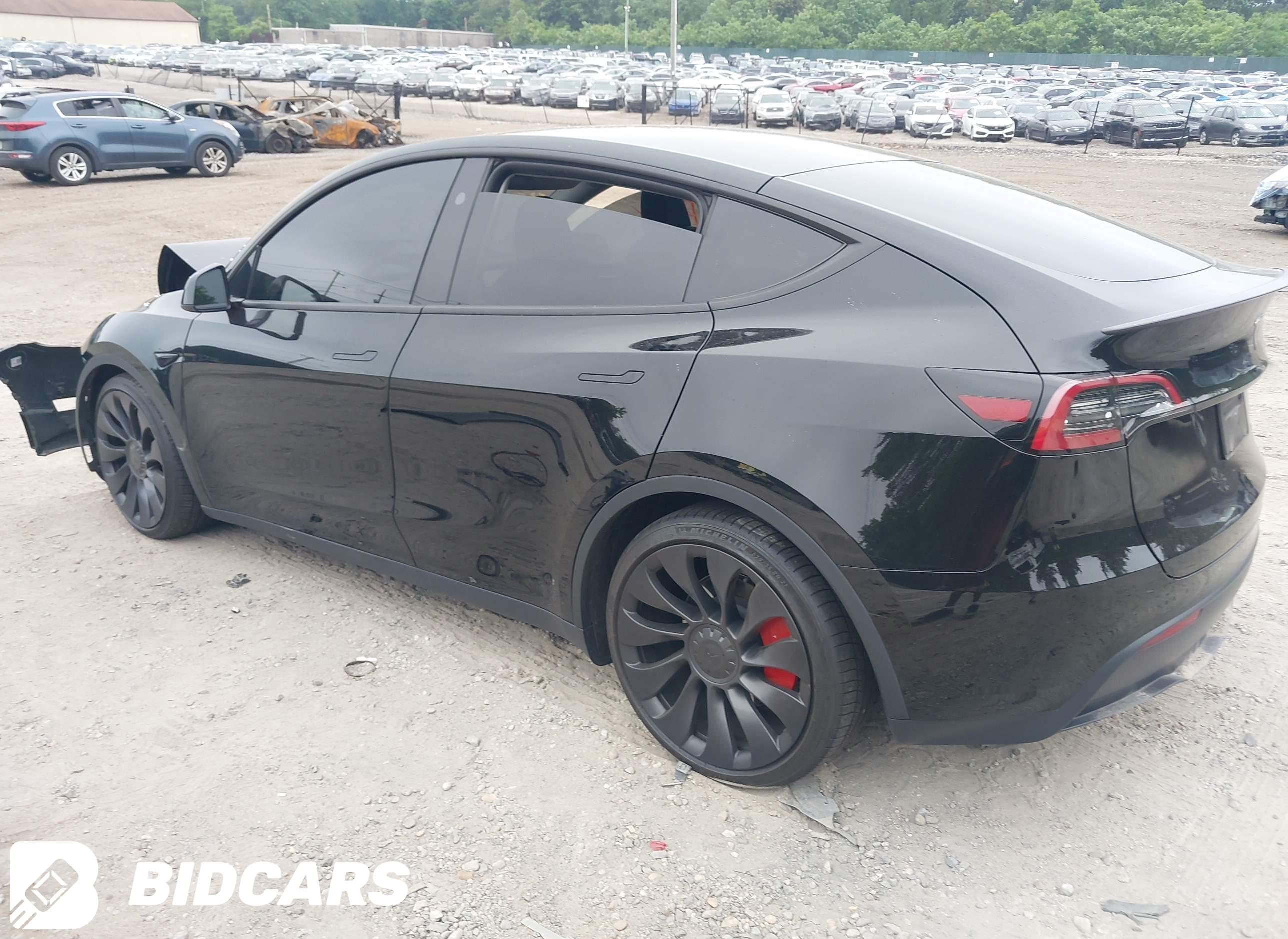2024 Tesla Model Y, Performan...