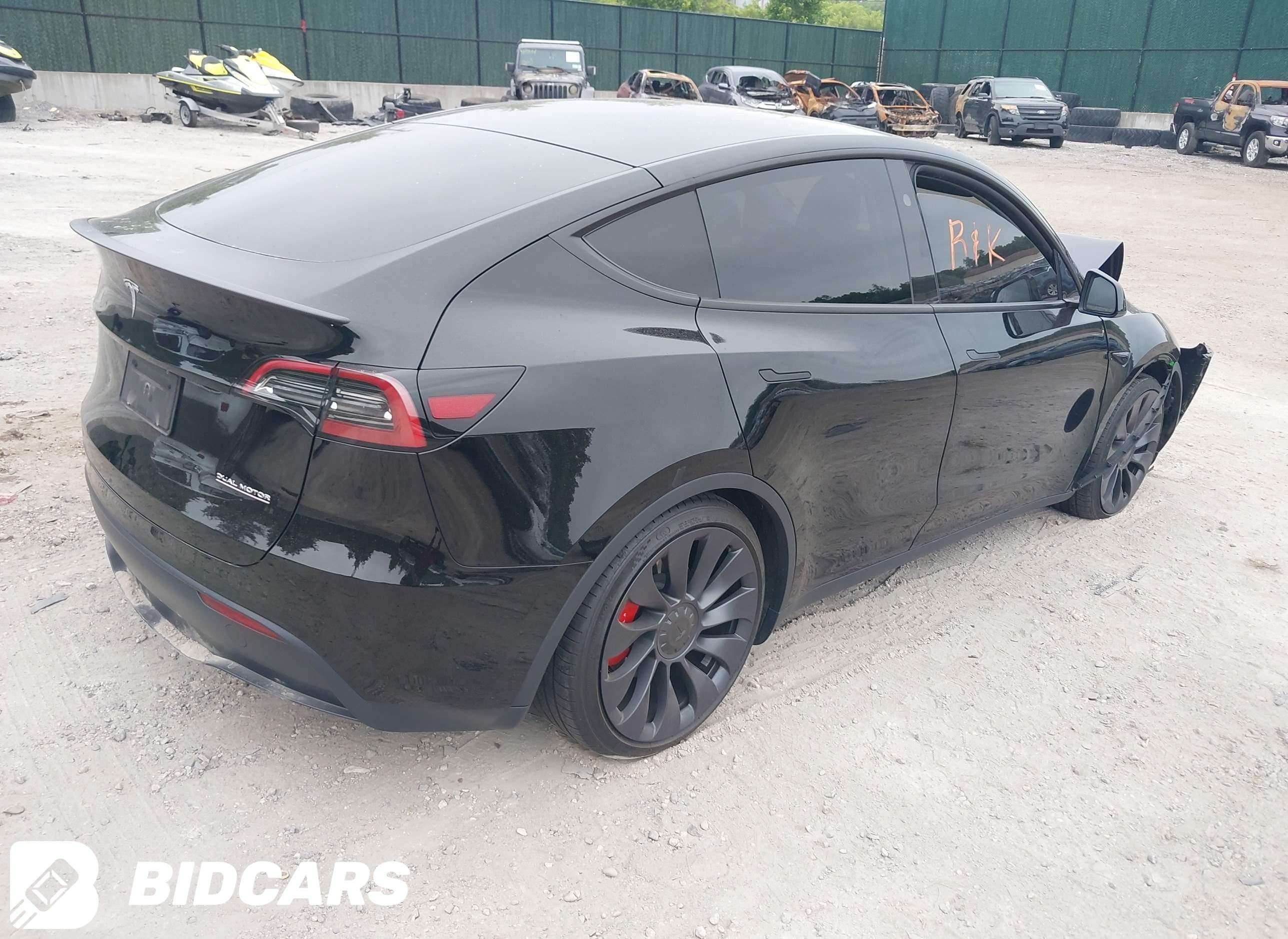 2024 Tesla Model Y, Performan...