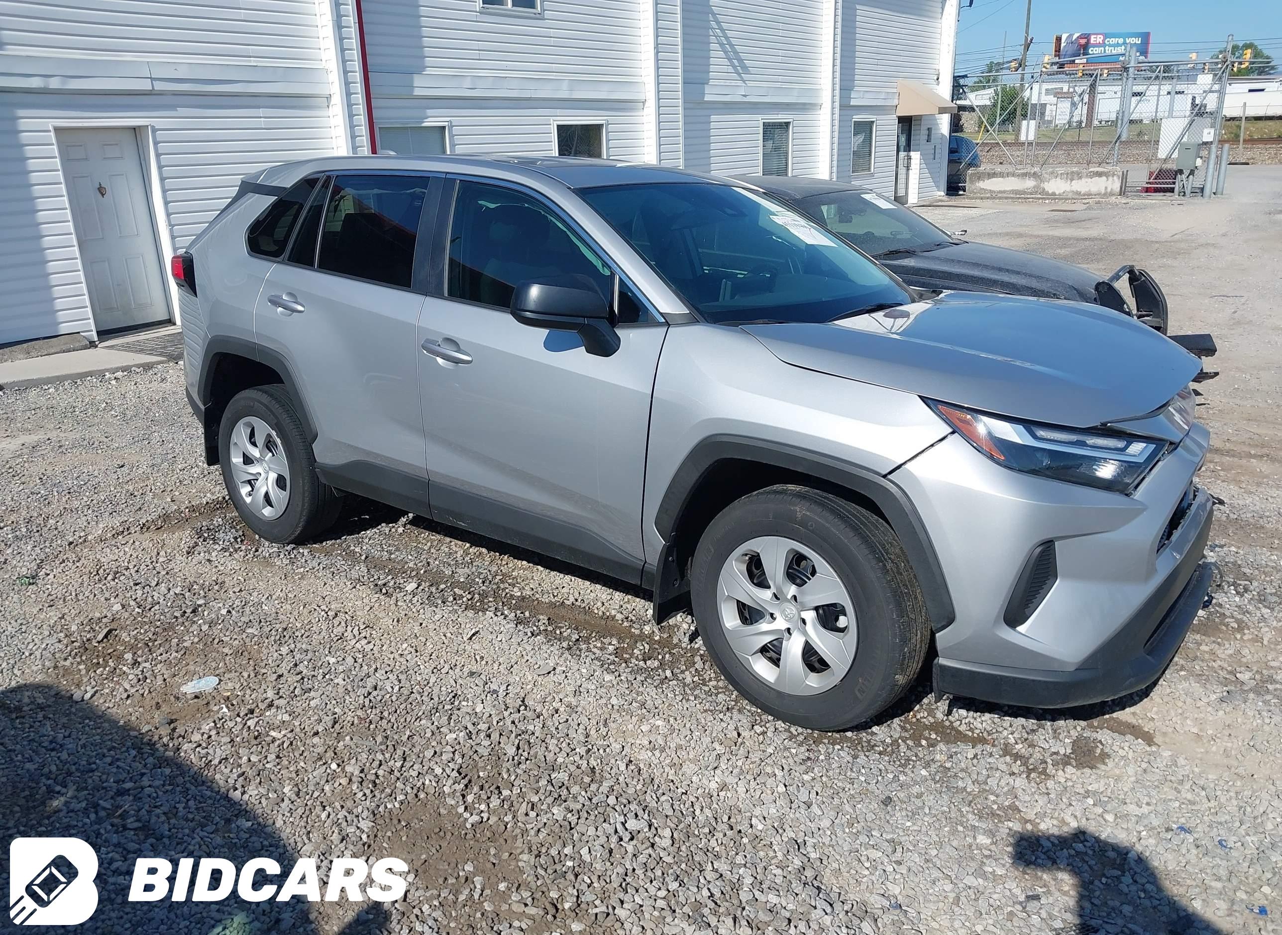 2024 Toyota RAV4, LE