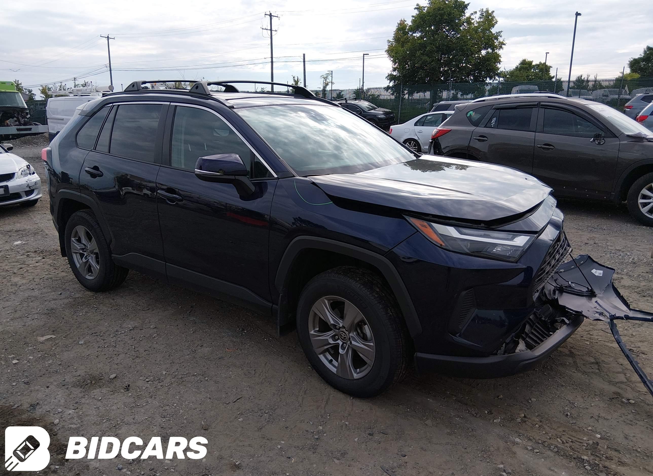 2023 Toyota RAV4, Xle