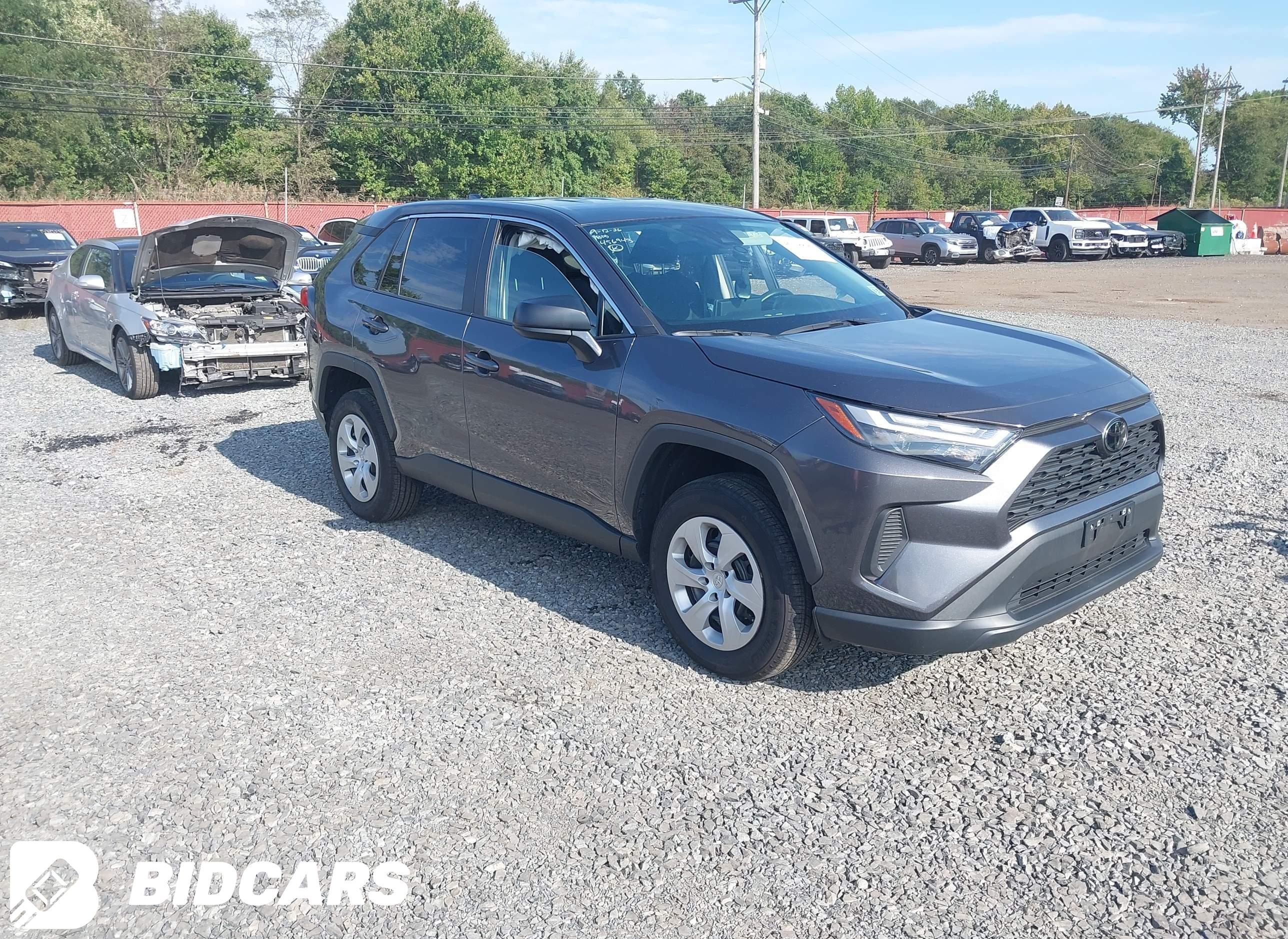 2024 Toyota RAV4, LE