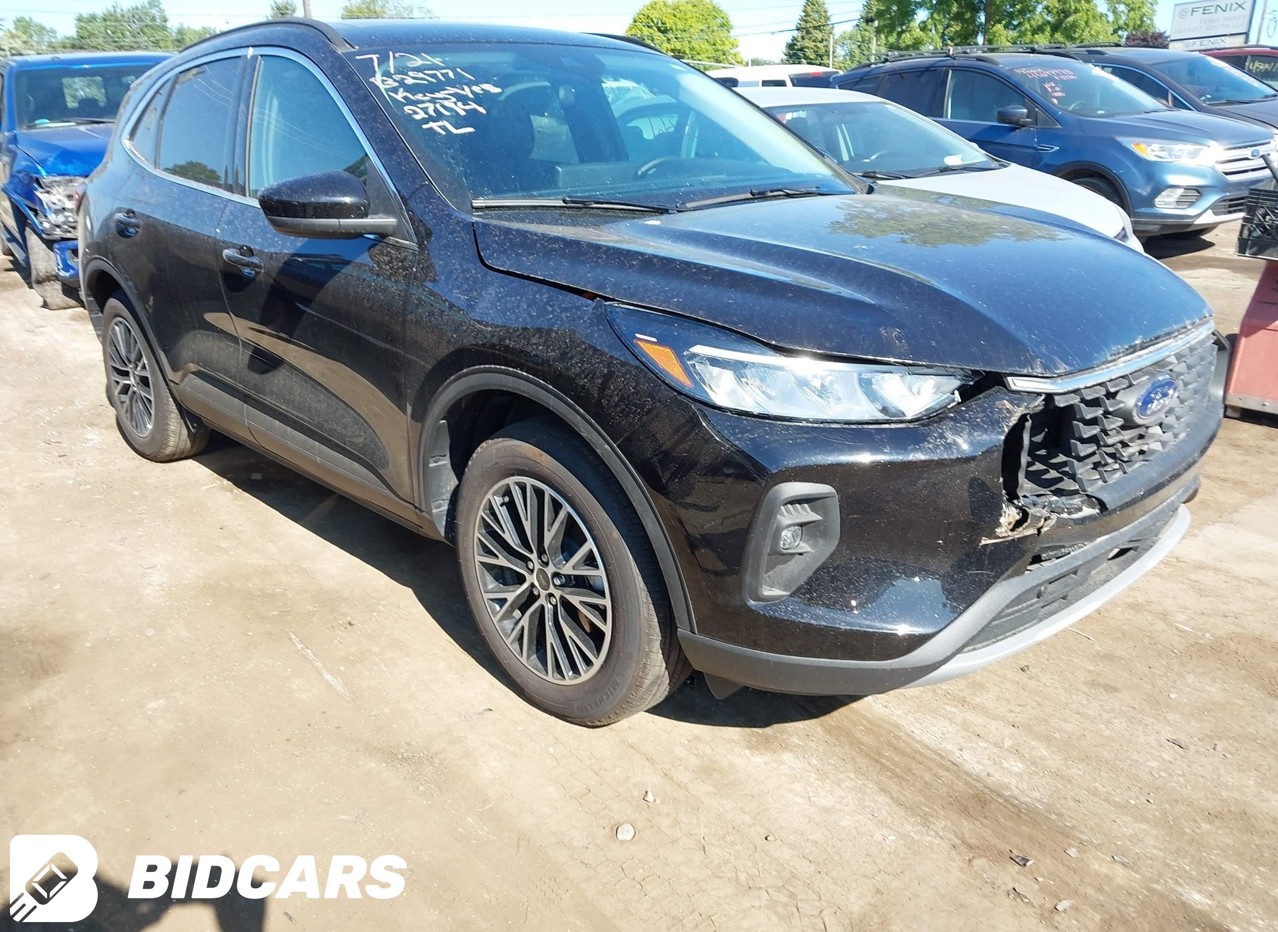 2025 Ford Escape, Phev