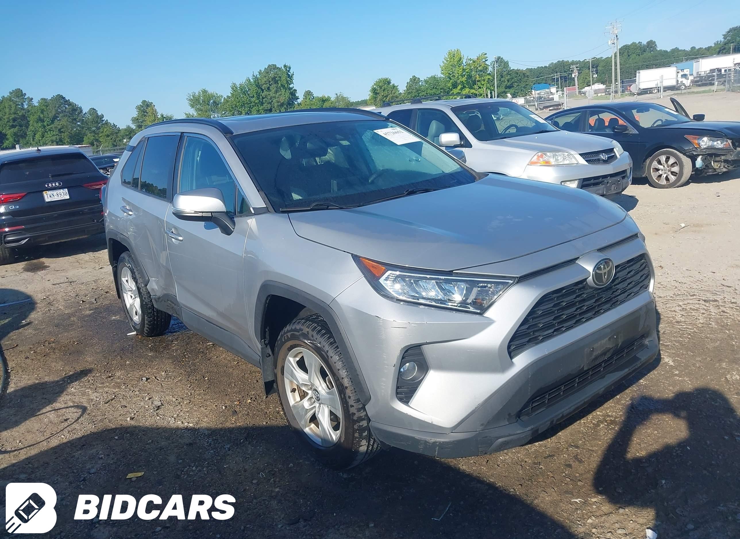 2020 Toyota RAV4, Xle