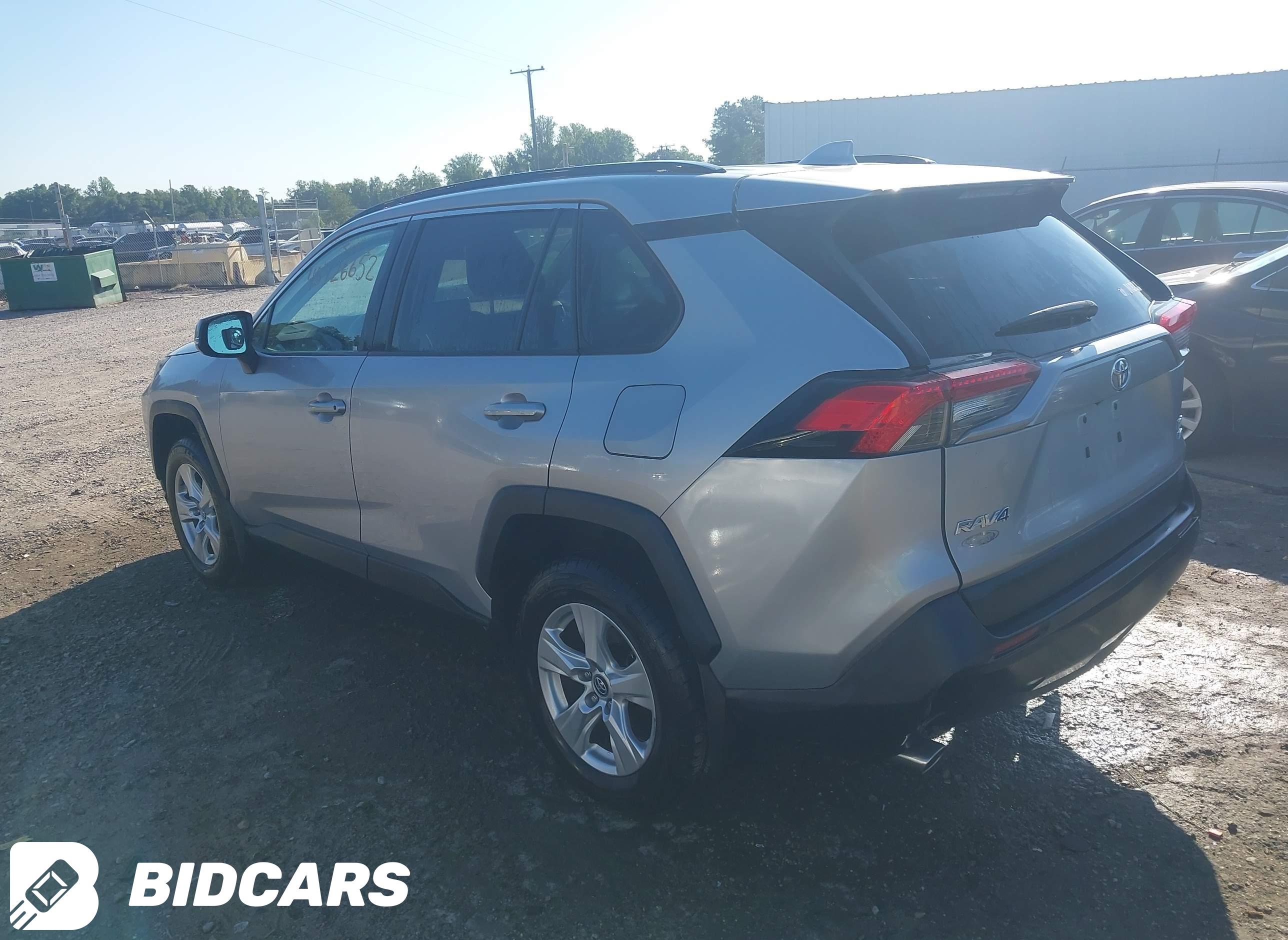 2020 Toyota RAV4, Xle