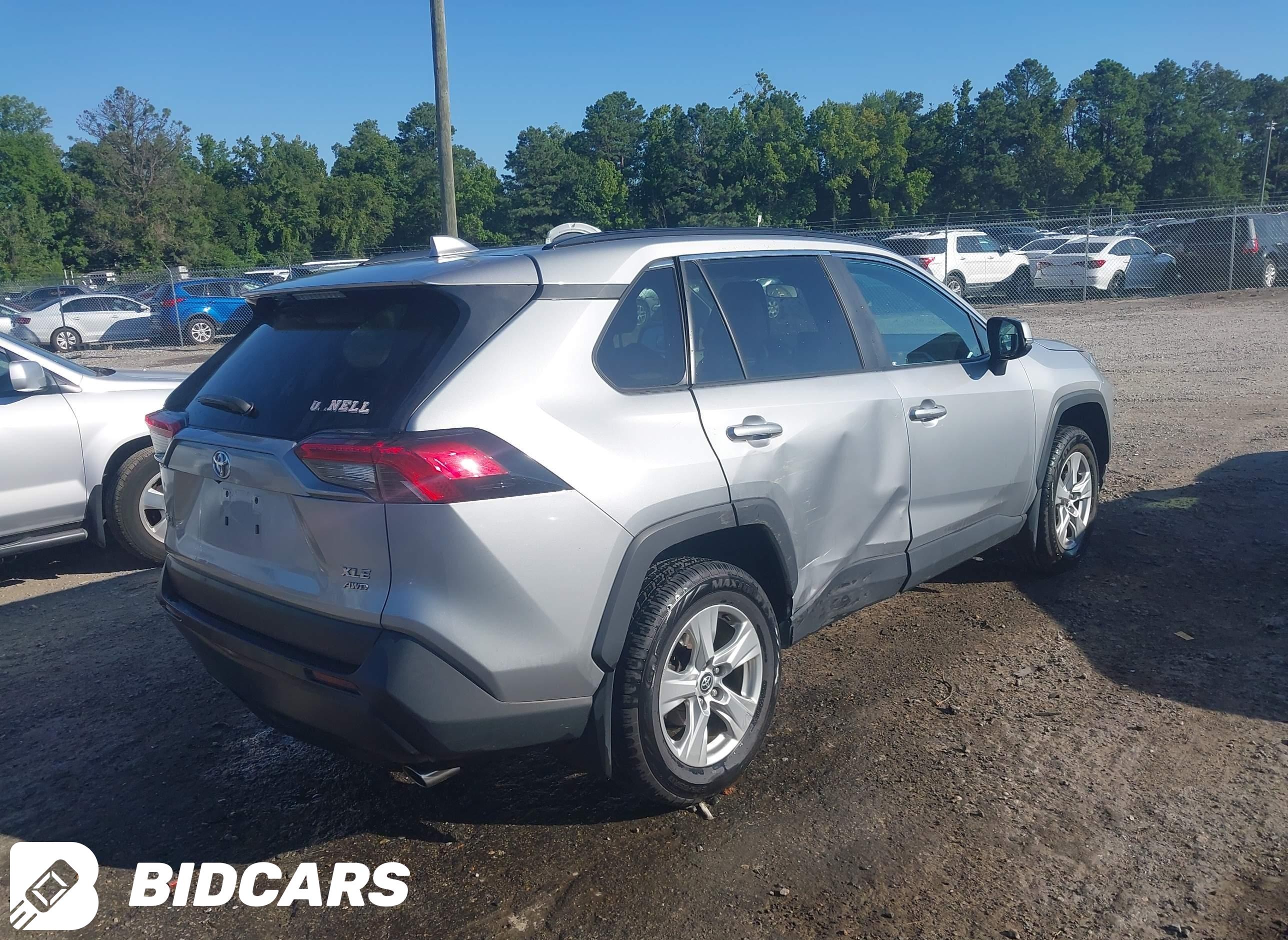 2020 Toyota RAV4, Xle
