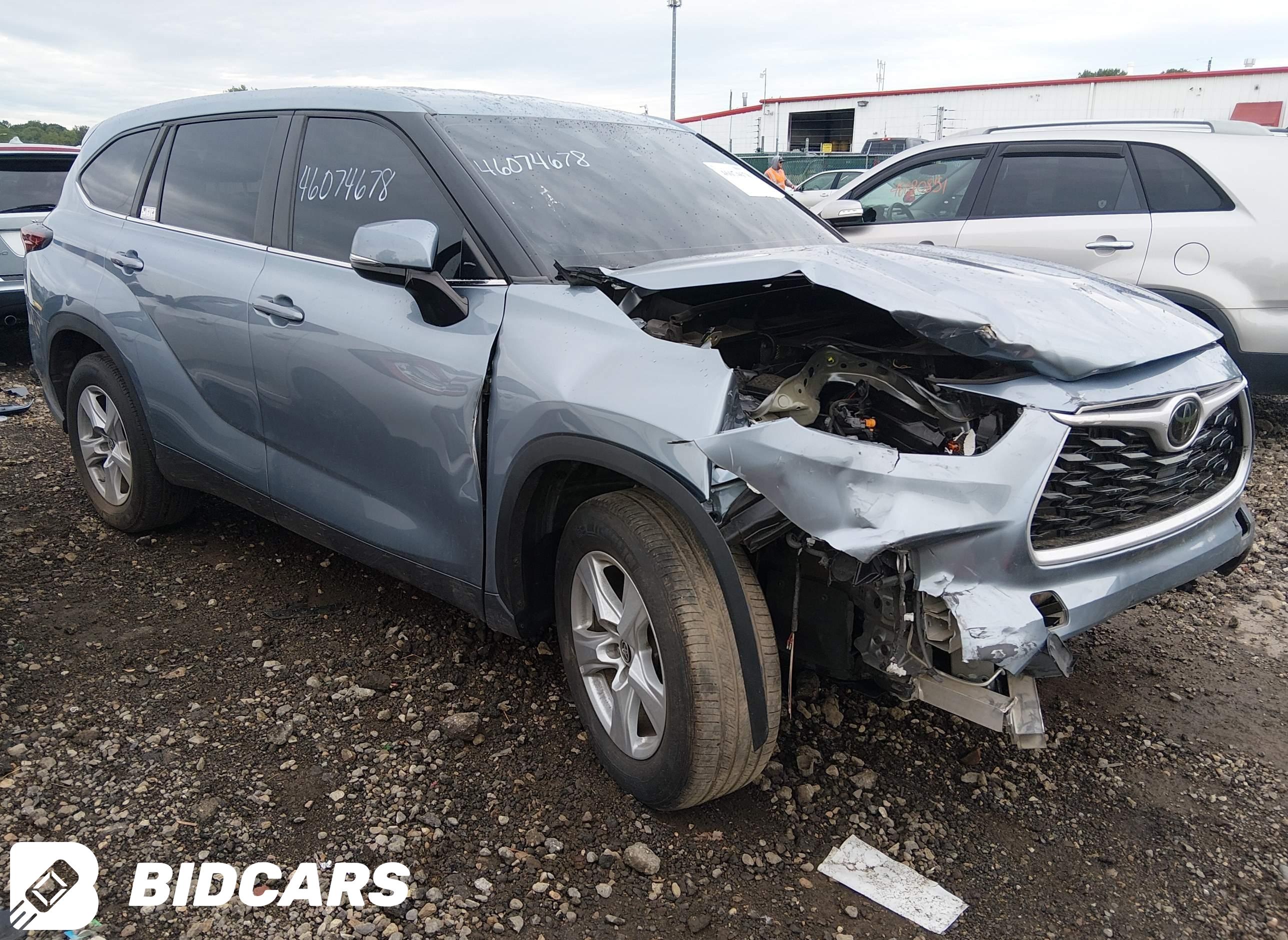 2024 Toyota Highlander, LE