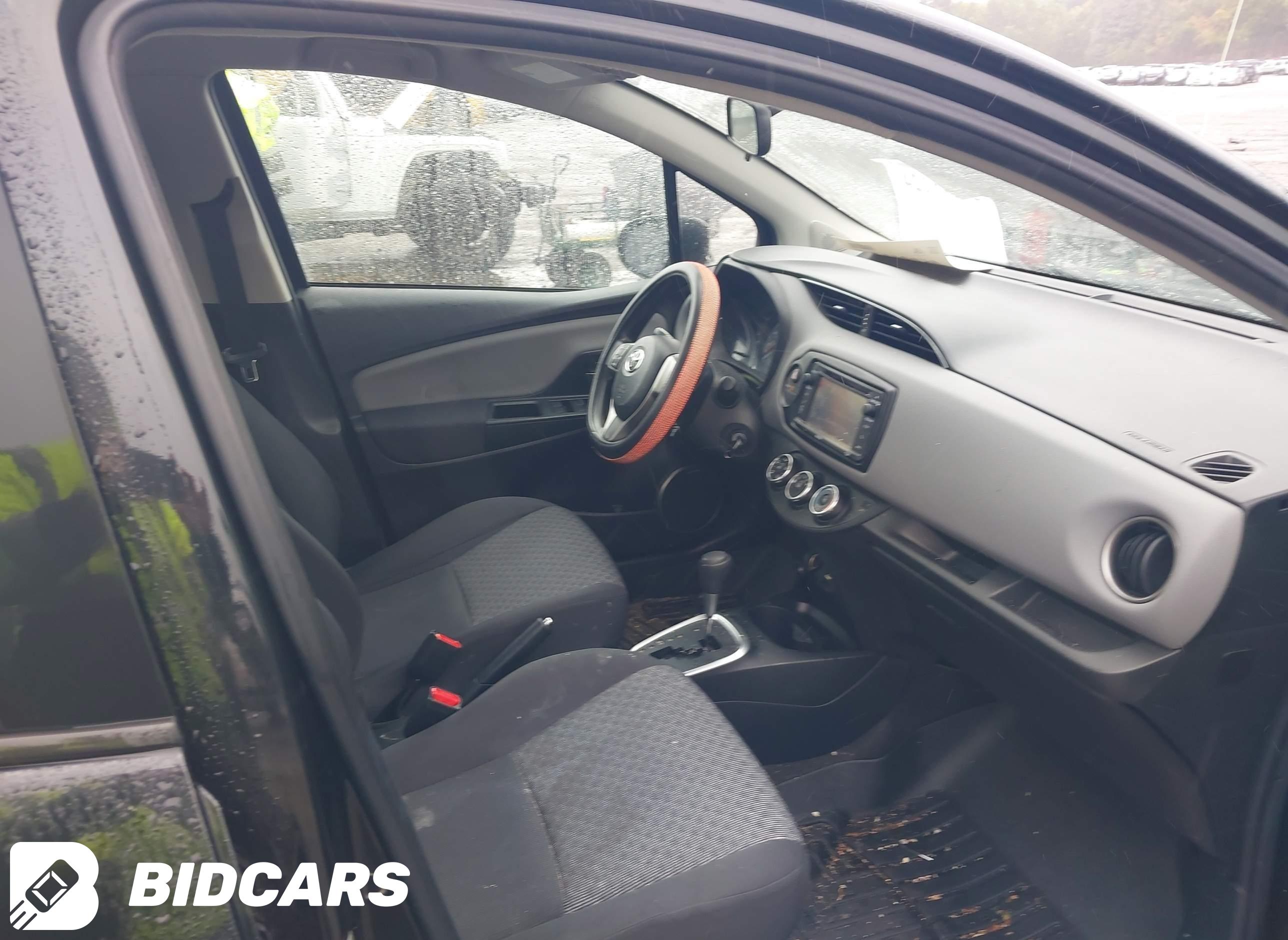 2015 Toyota Yaris, LE