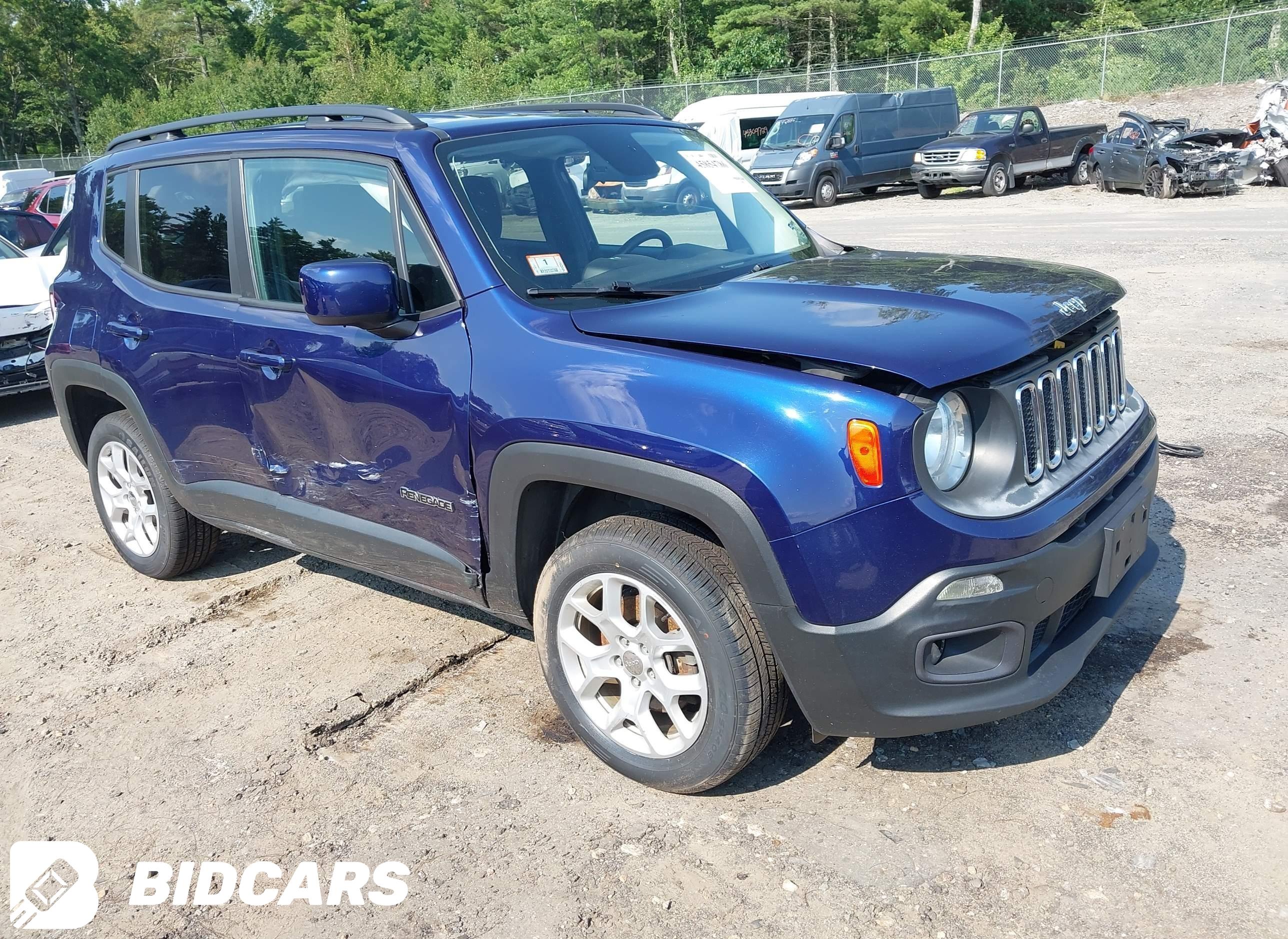 2016 Jeep Renegade, Latitude