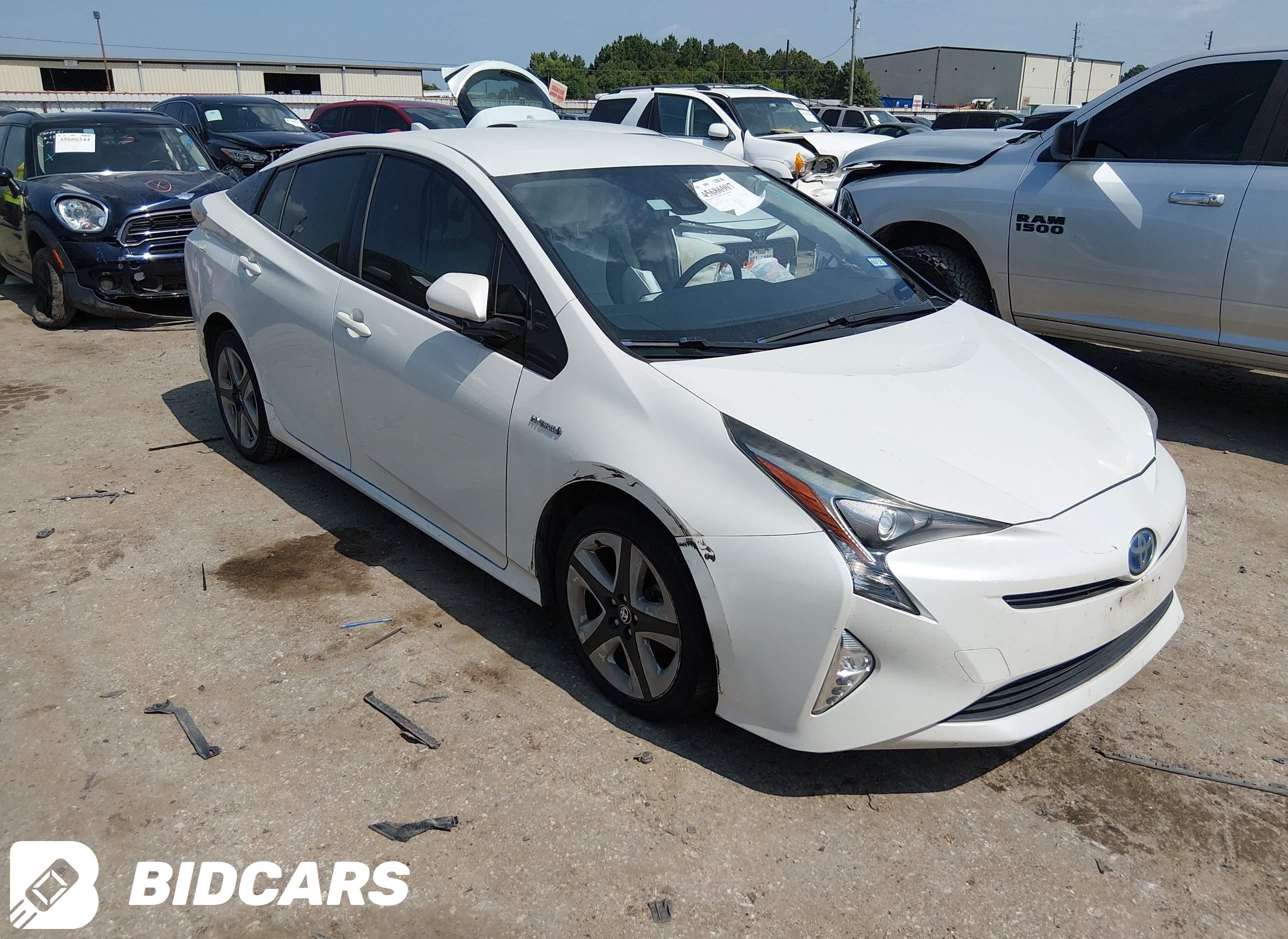 2016 Toyota Prius, Three Touring