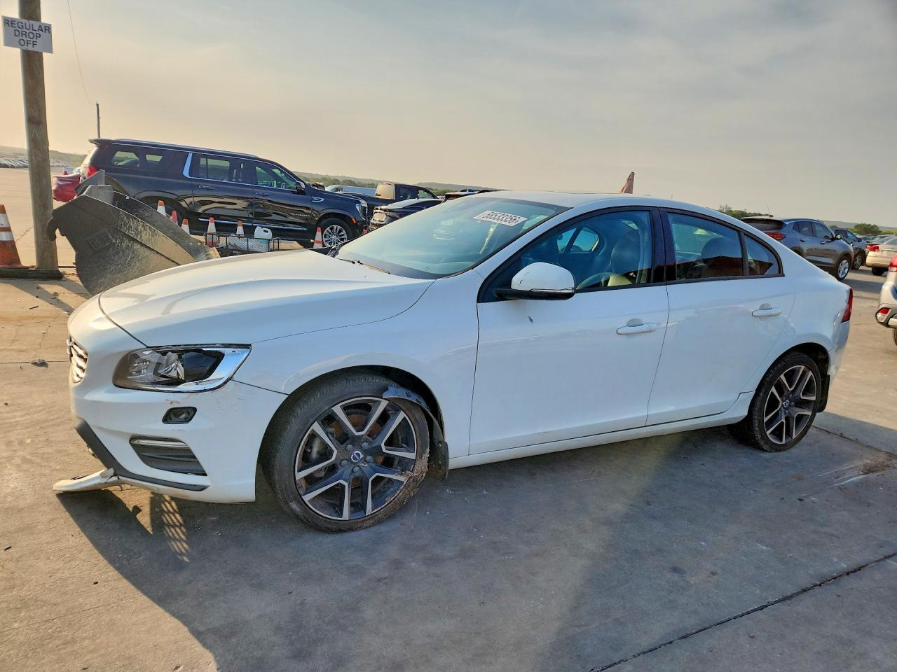 2018 Volvo S60, Dynamic