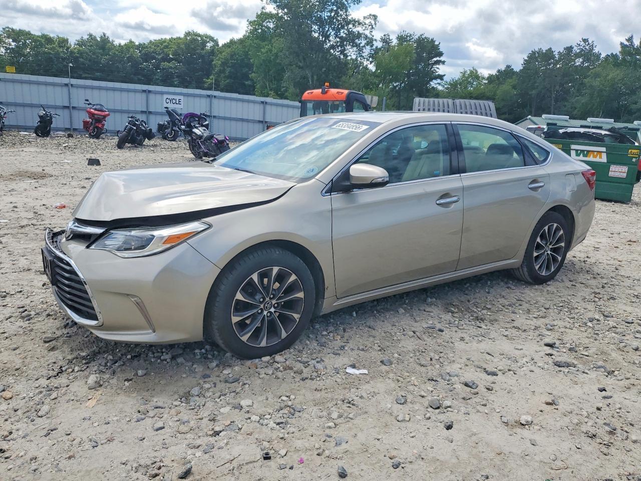 2016 Toyota Avalon, Xle Plus