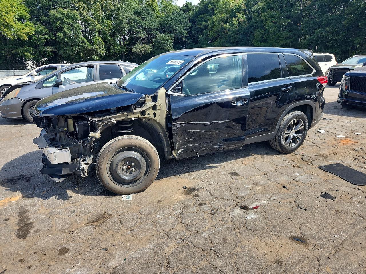 2019 Toyota Highlander, LE
