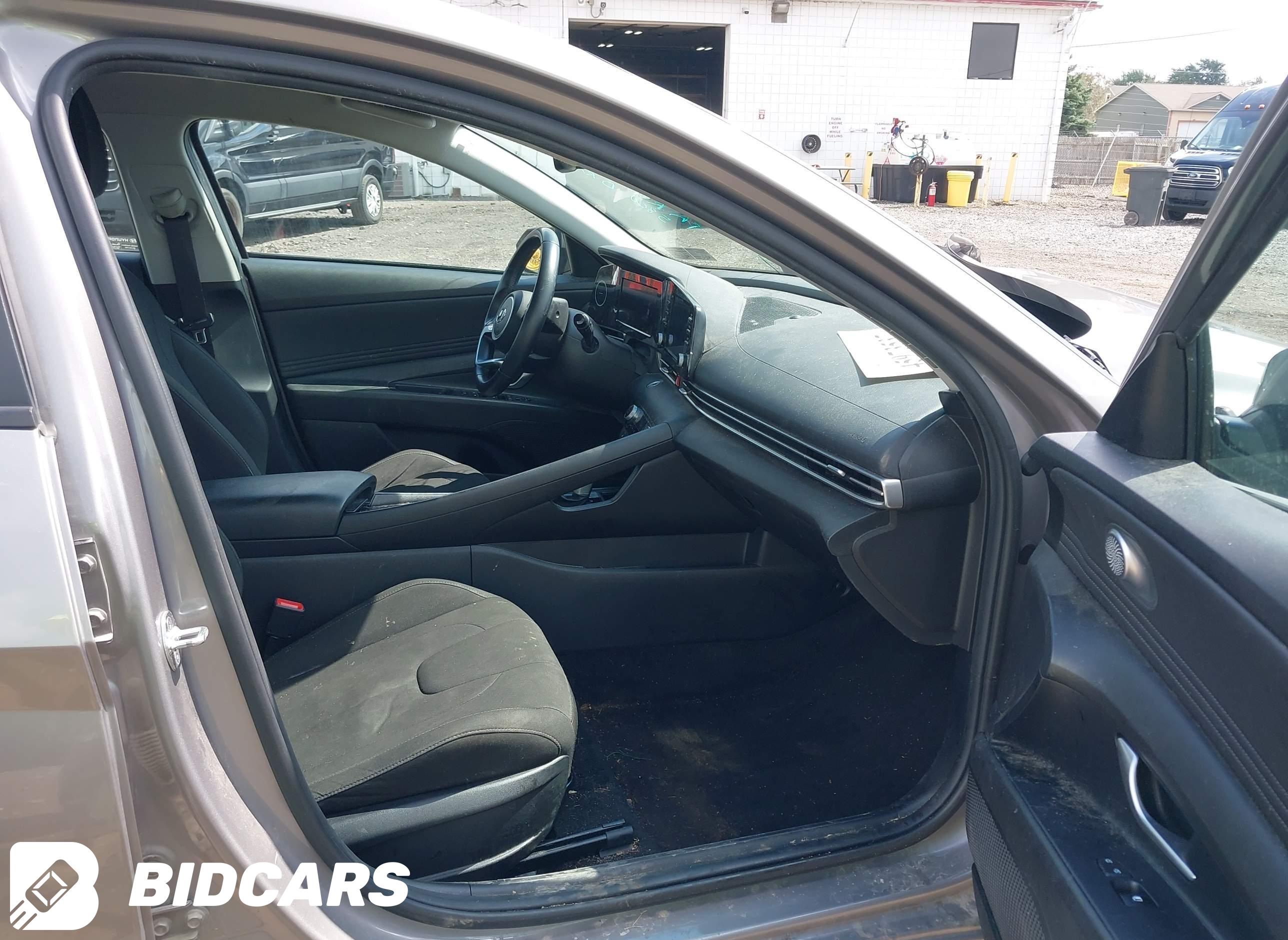 2022 Hyundai Elantra, Sel