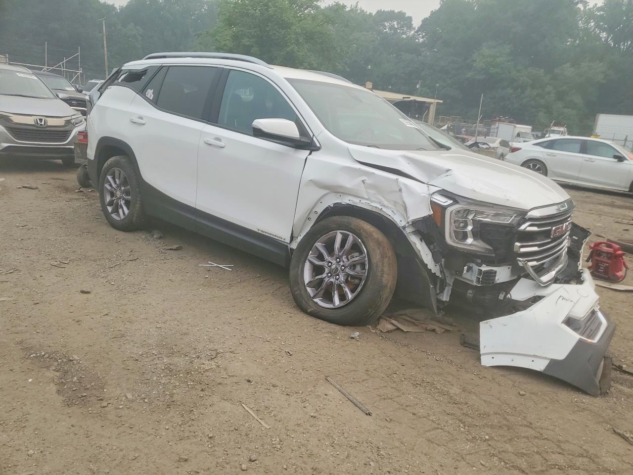 2023 GMC Terrain, Slt