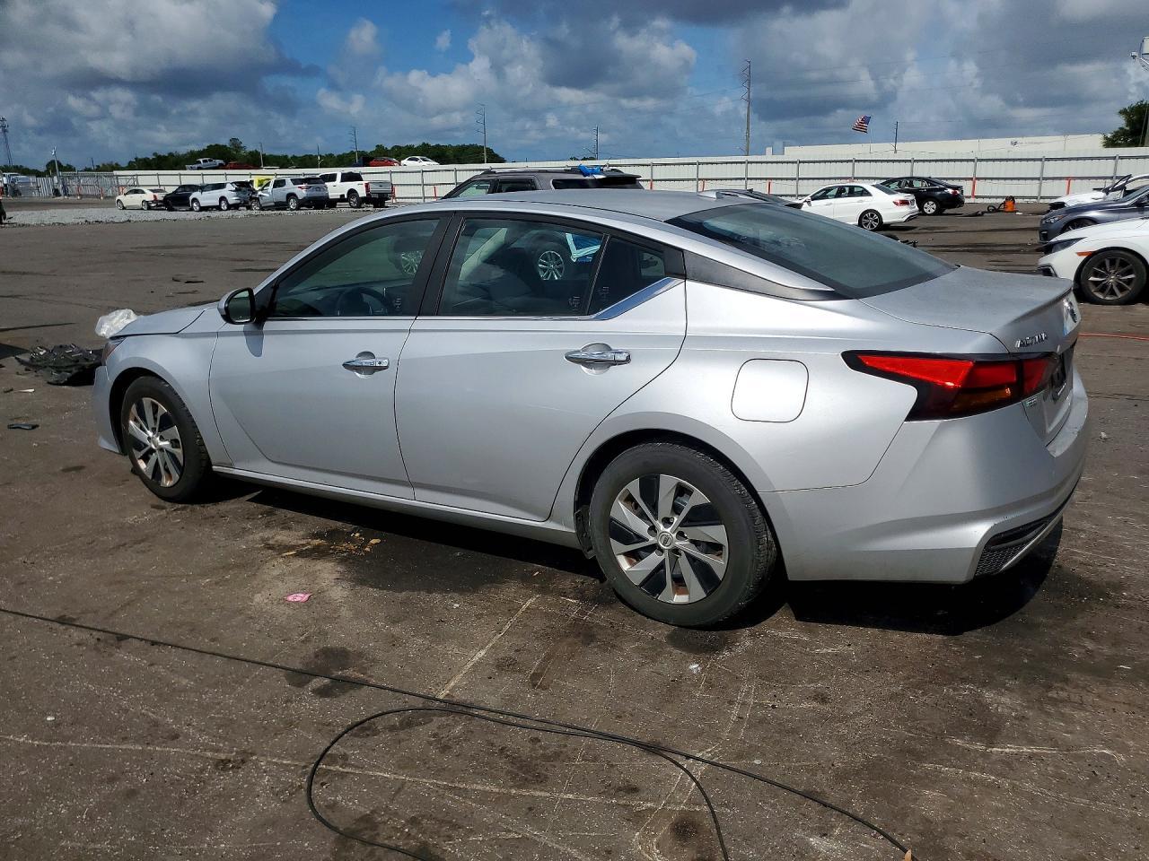 2020 Nissan Altima, S