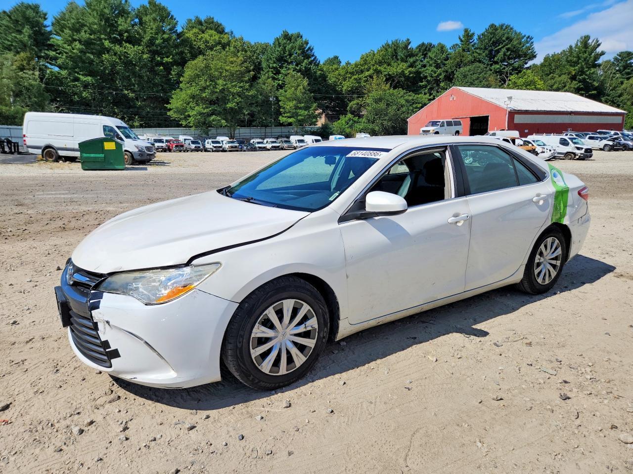 2016 Toyota Camry, LE