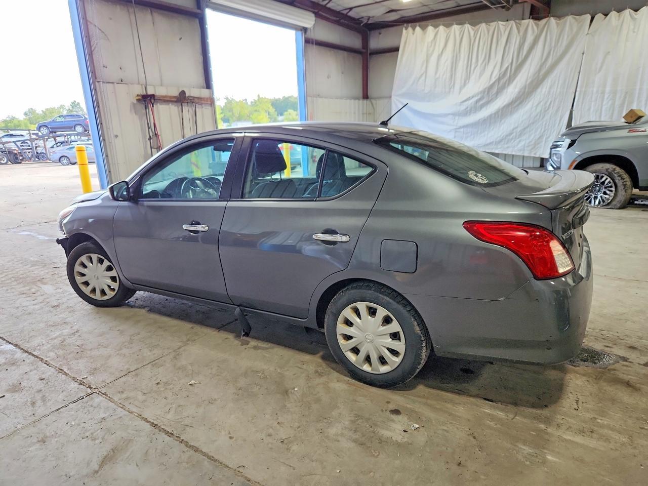 2017 Nissan Versa, 1.6 SV