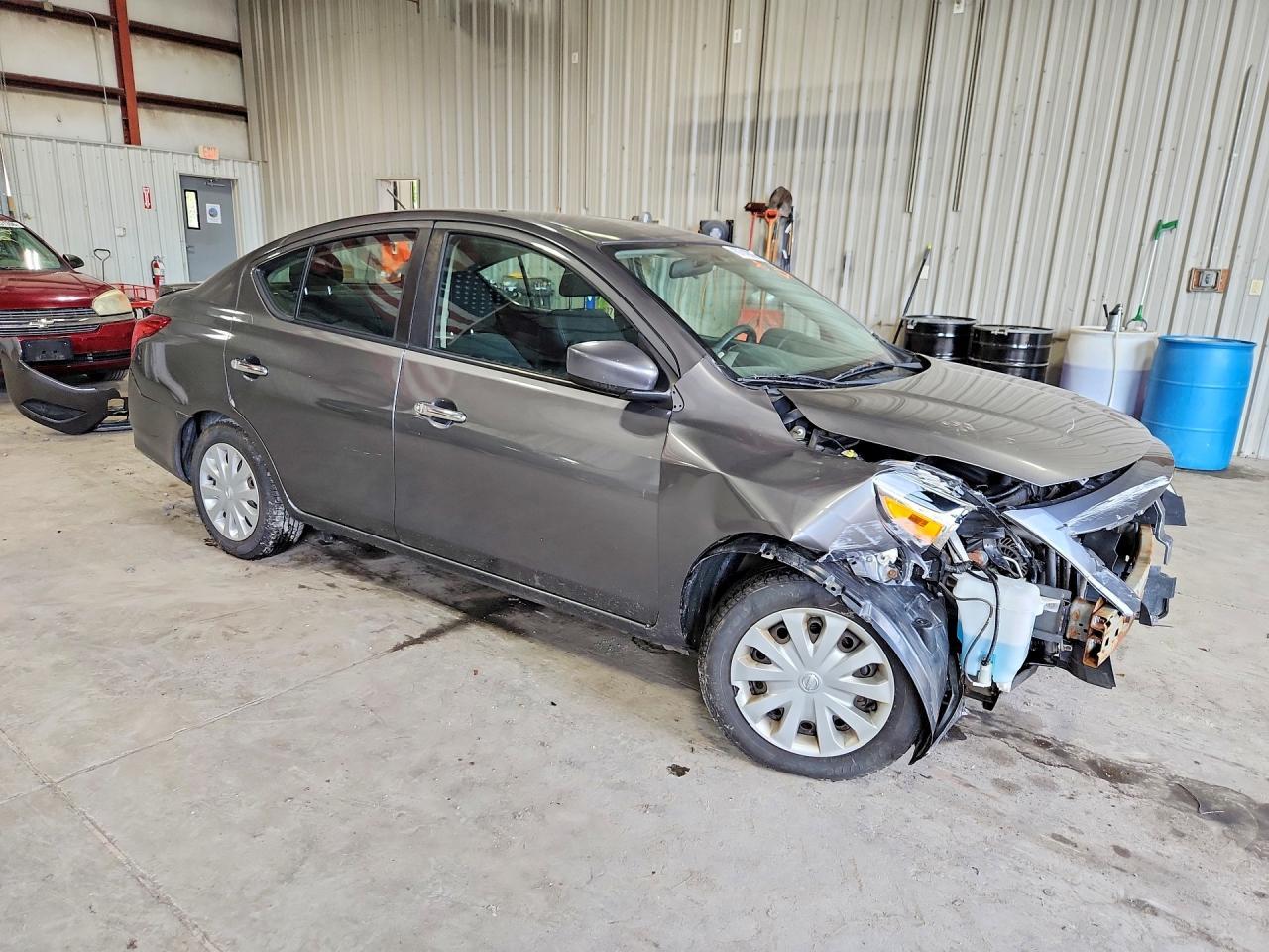 2017 Nissan Versa, 1.6 SV
