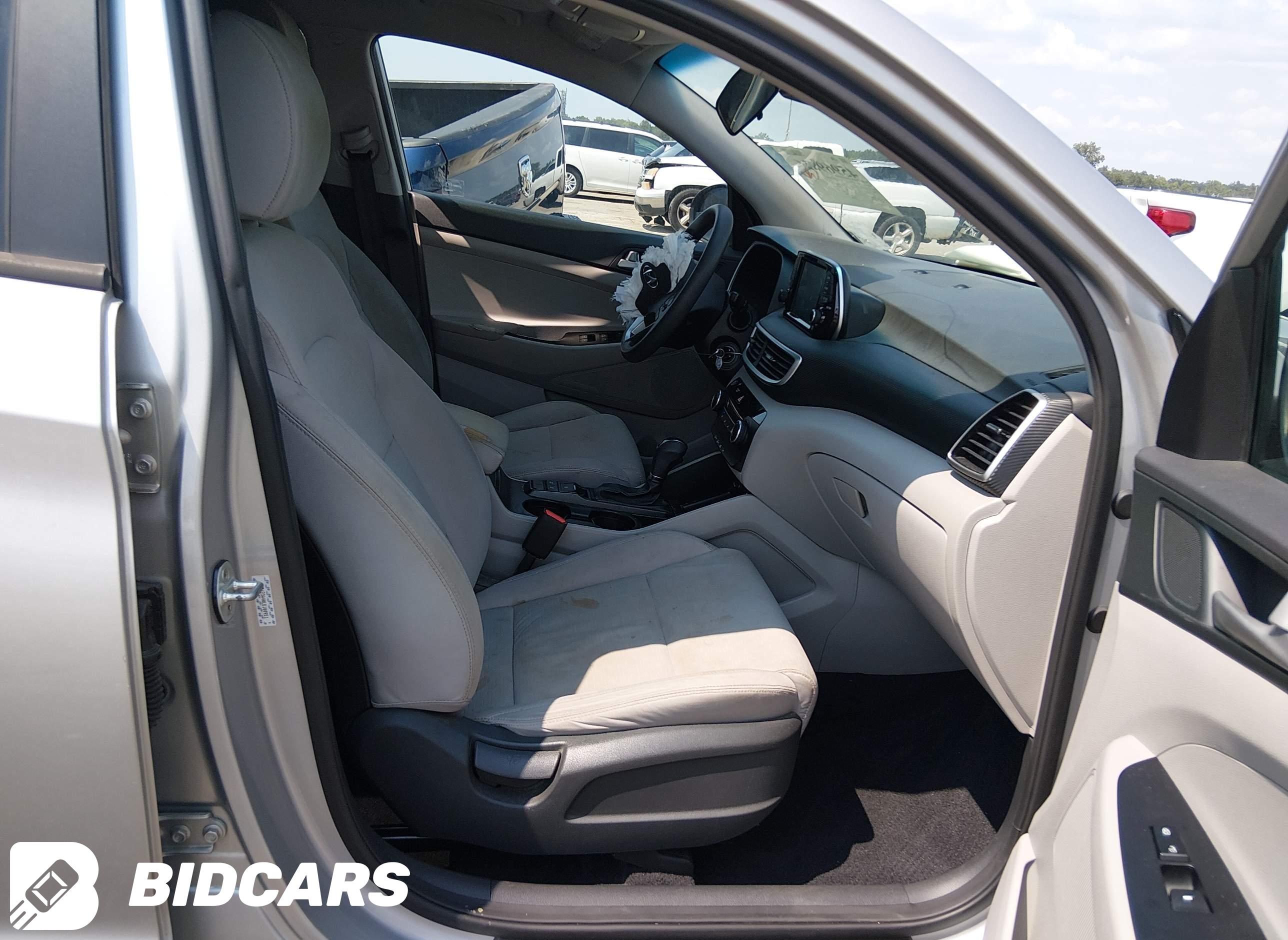 2020 Hyundai Tucson, SE