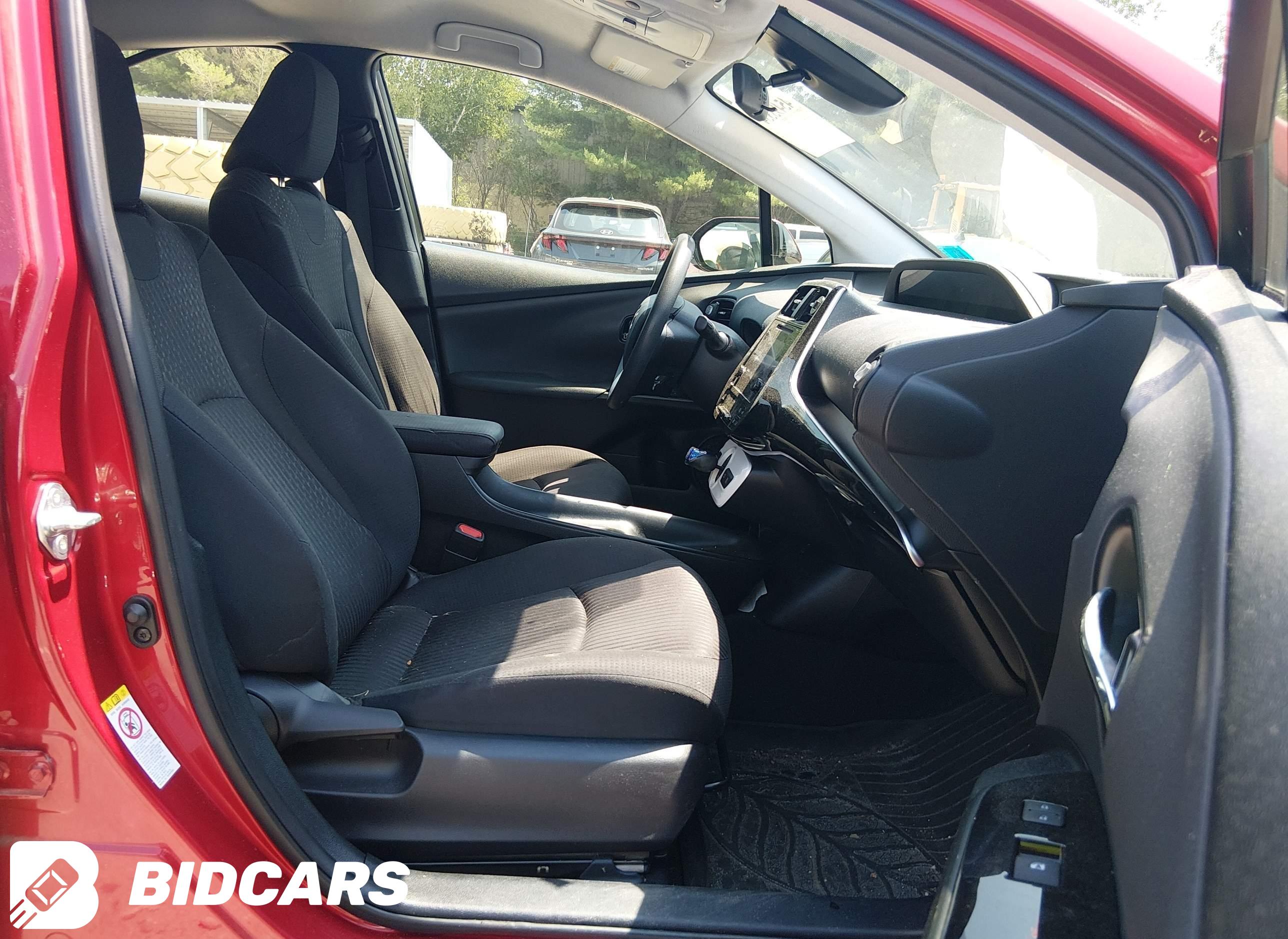 2018 Toyota Prius, Two