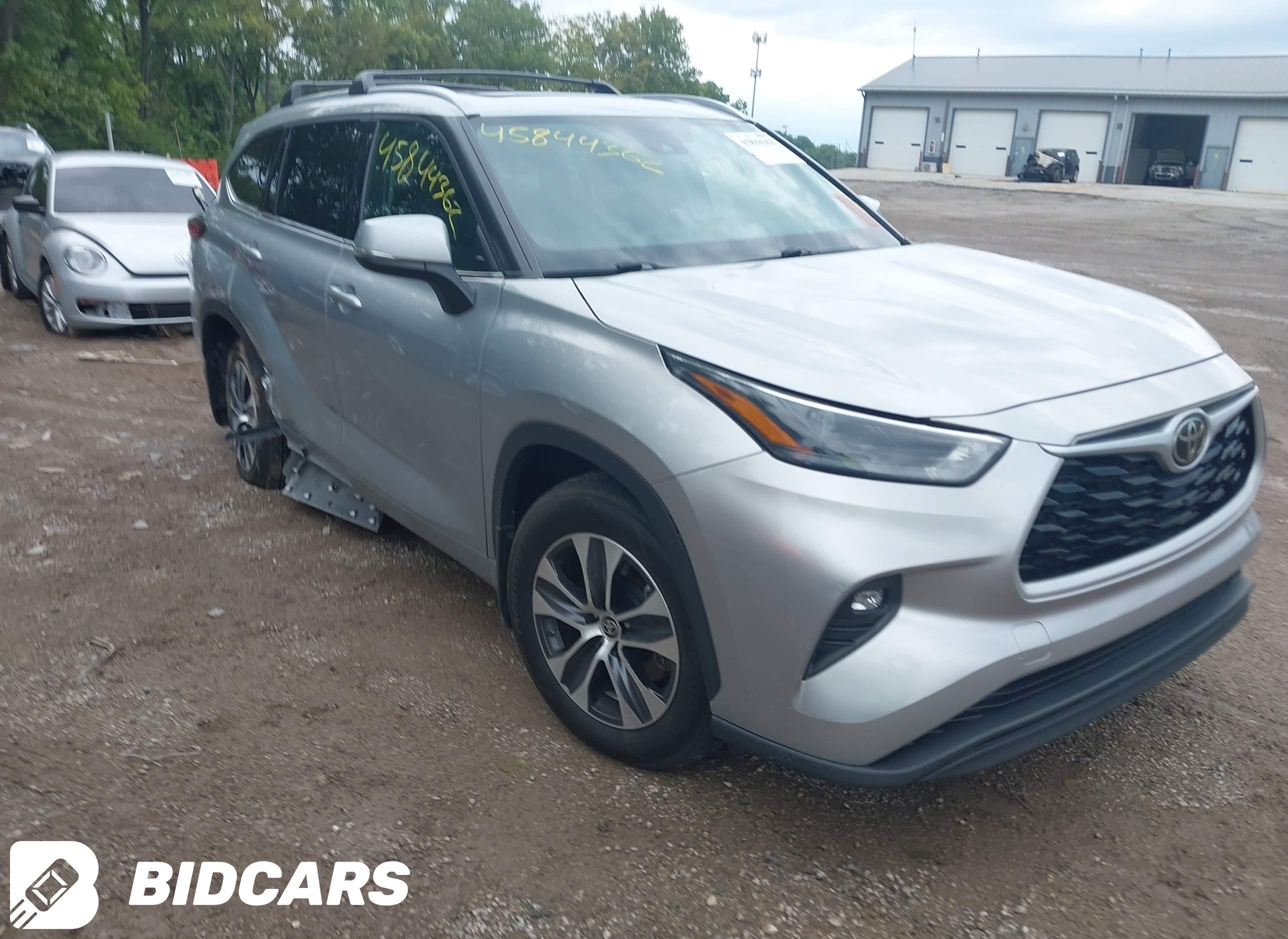 2022 Toyota Highlander, Xle