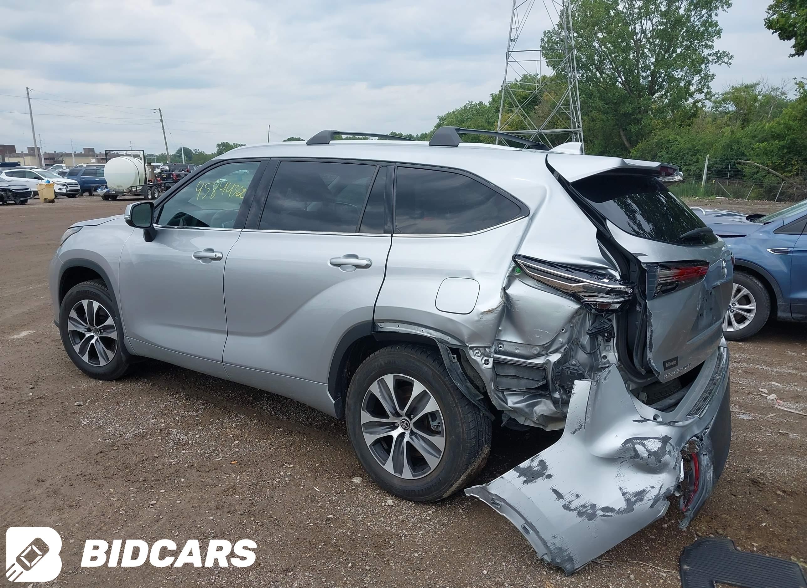 2022 Toyota Highlander, Xle
