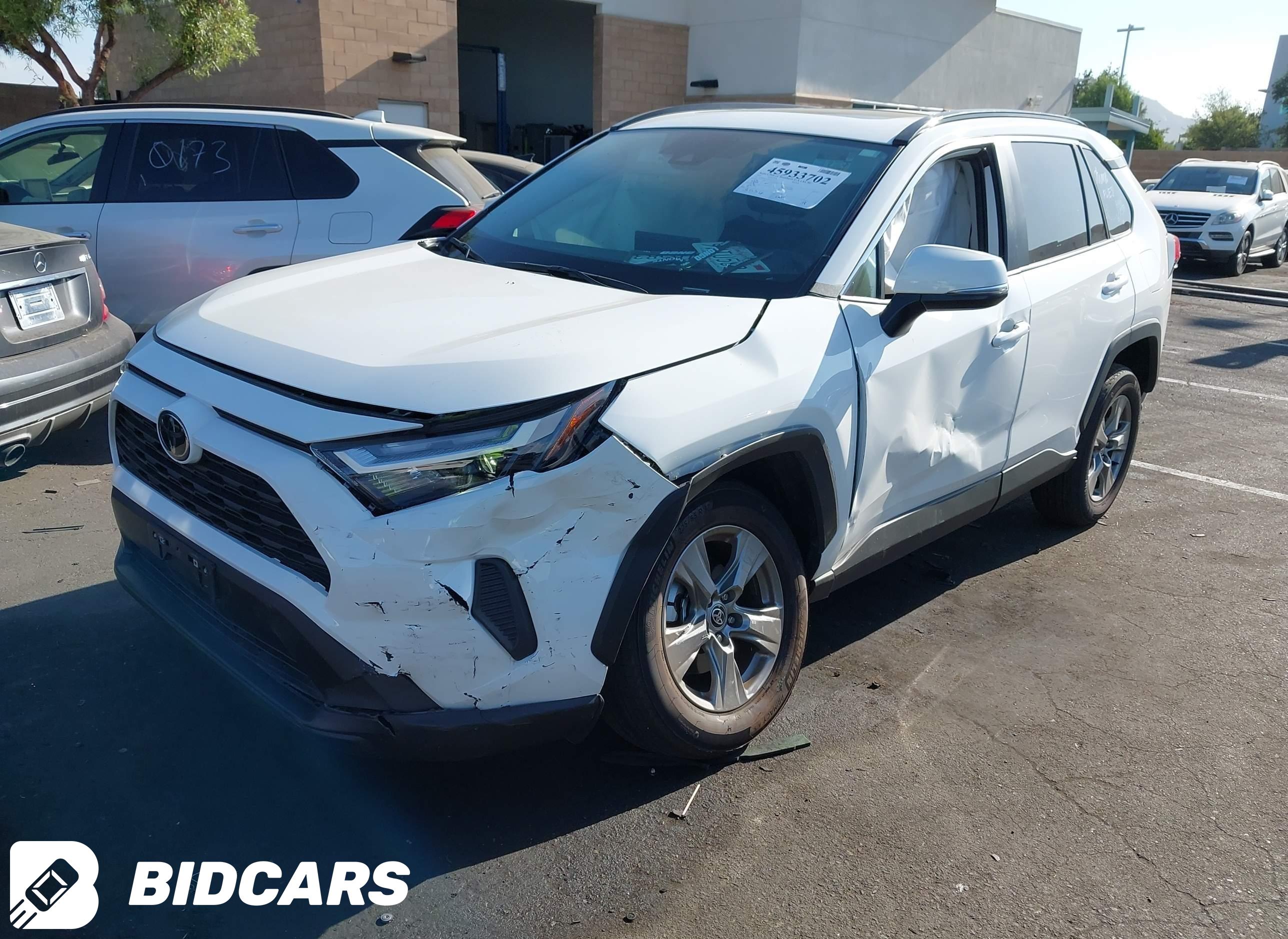 2025 Toyota RAV4, Xle
