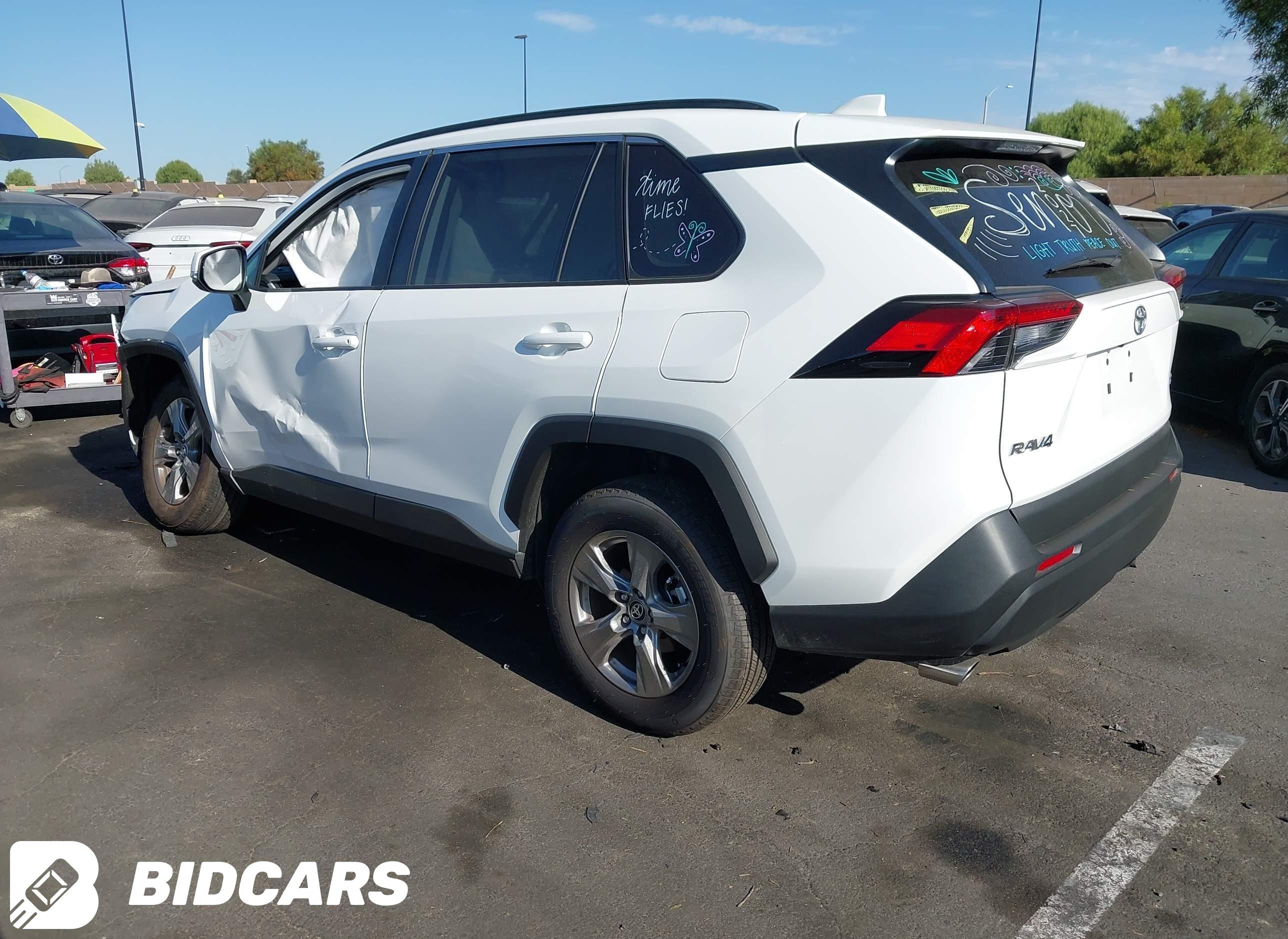 2025 Toyota RAV4, Xle