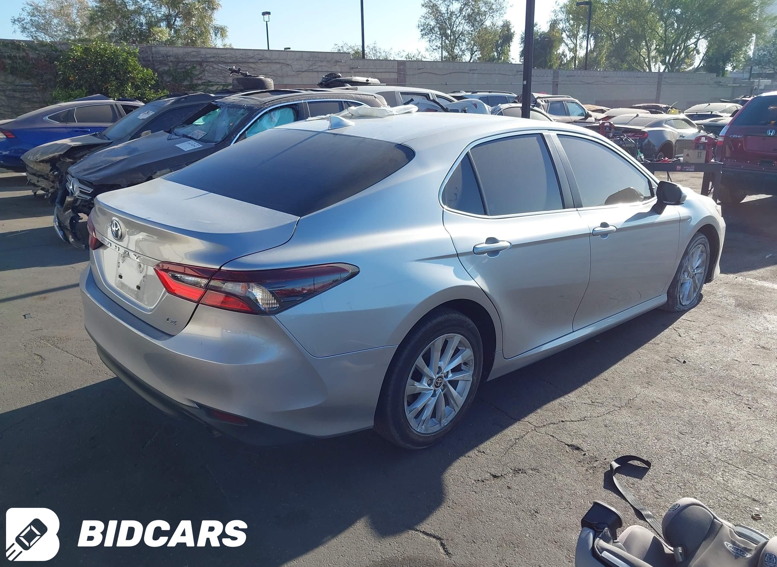 2024 Toyota Camry, LE