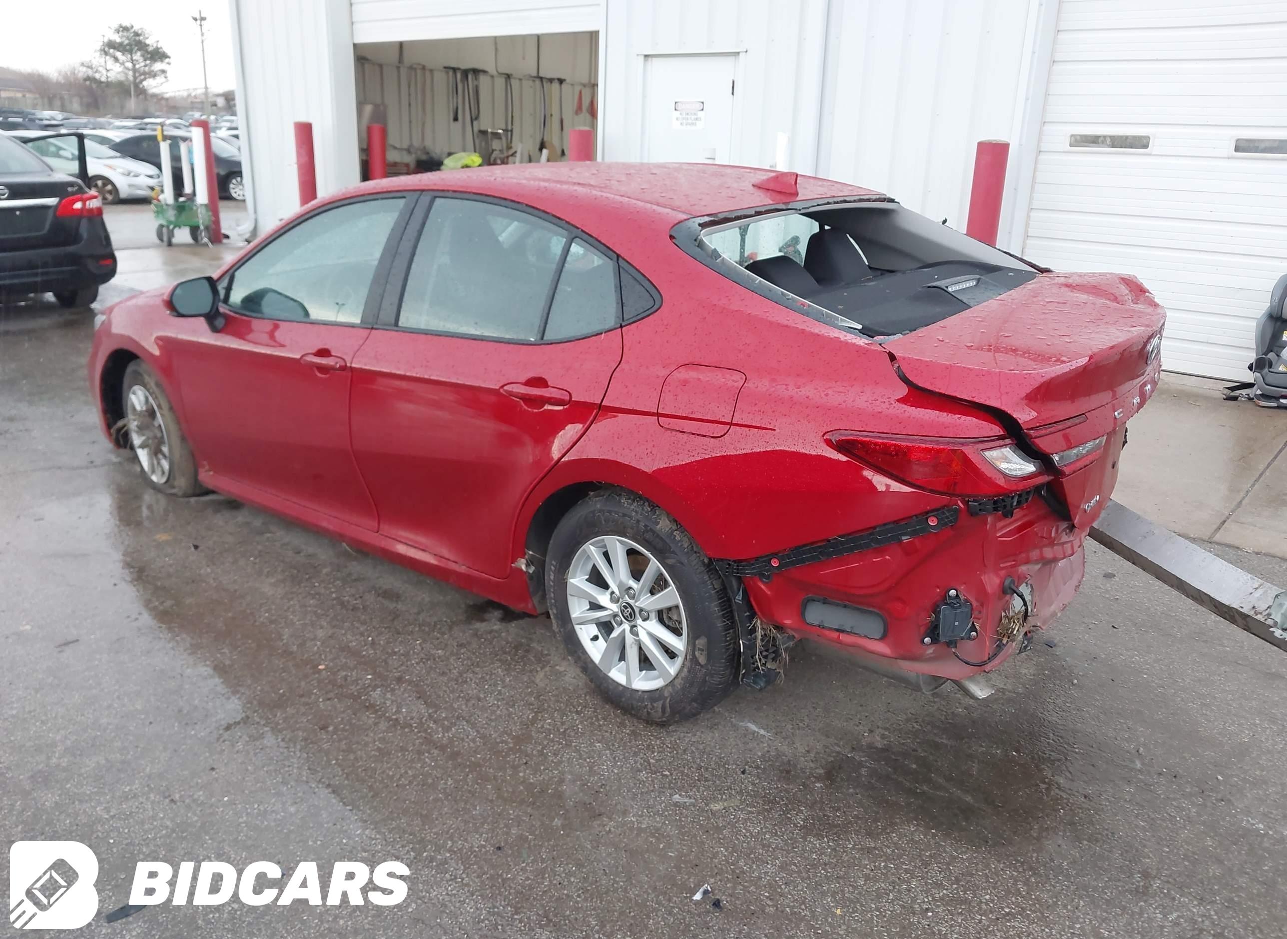 2025 Toyota Camry, LE