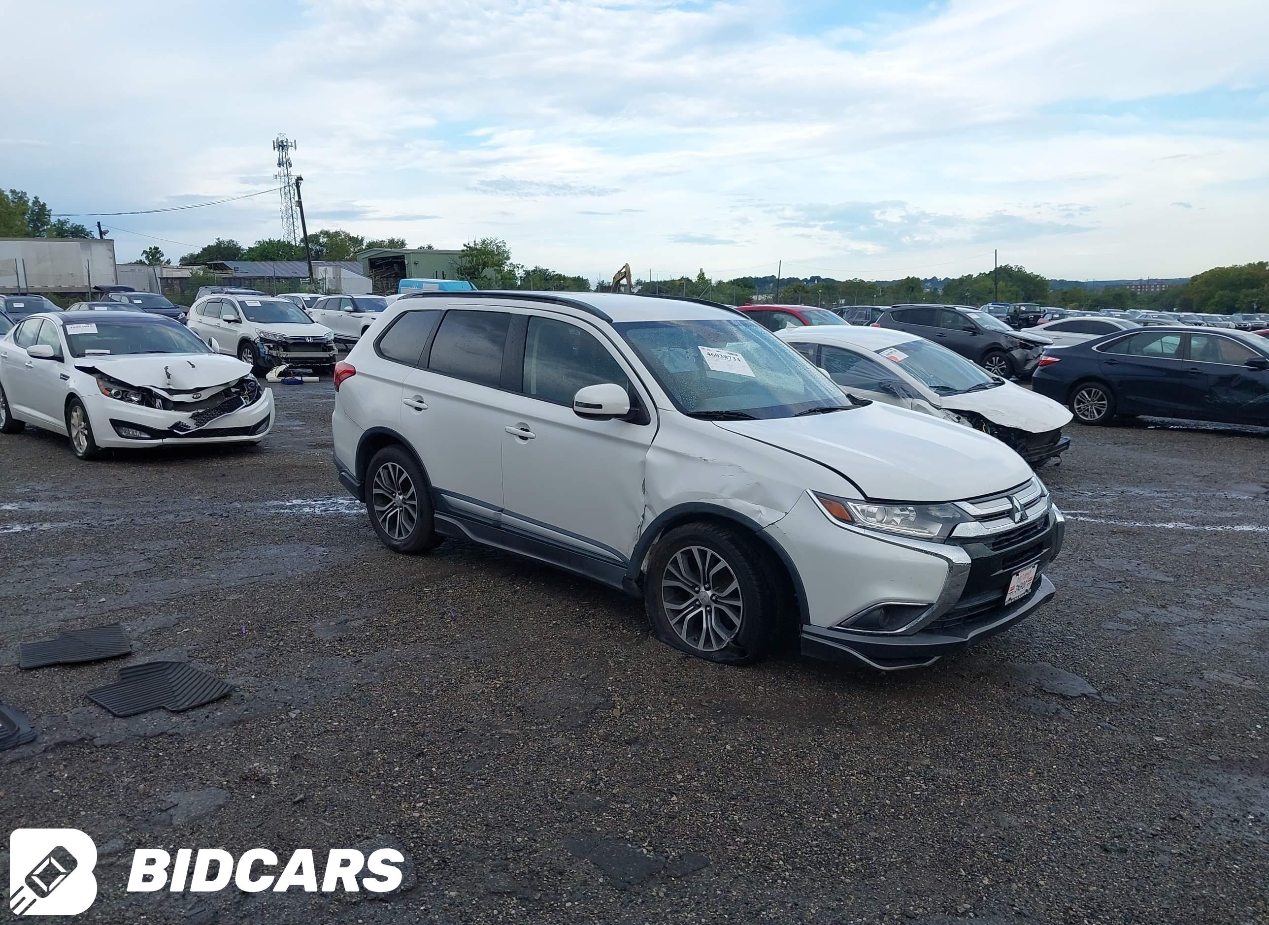 2016 Mitsubishi Outlander, Sel