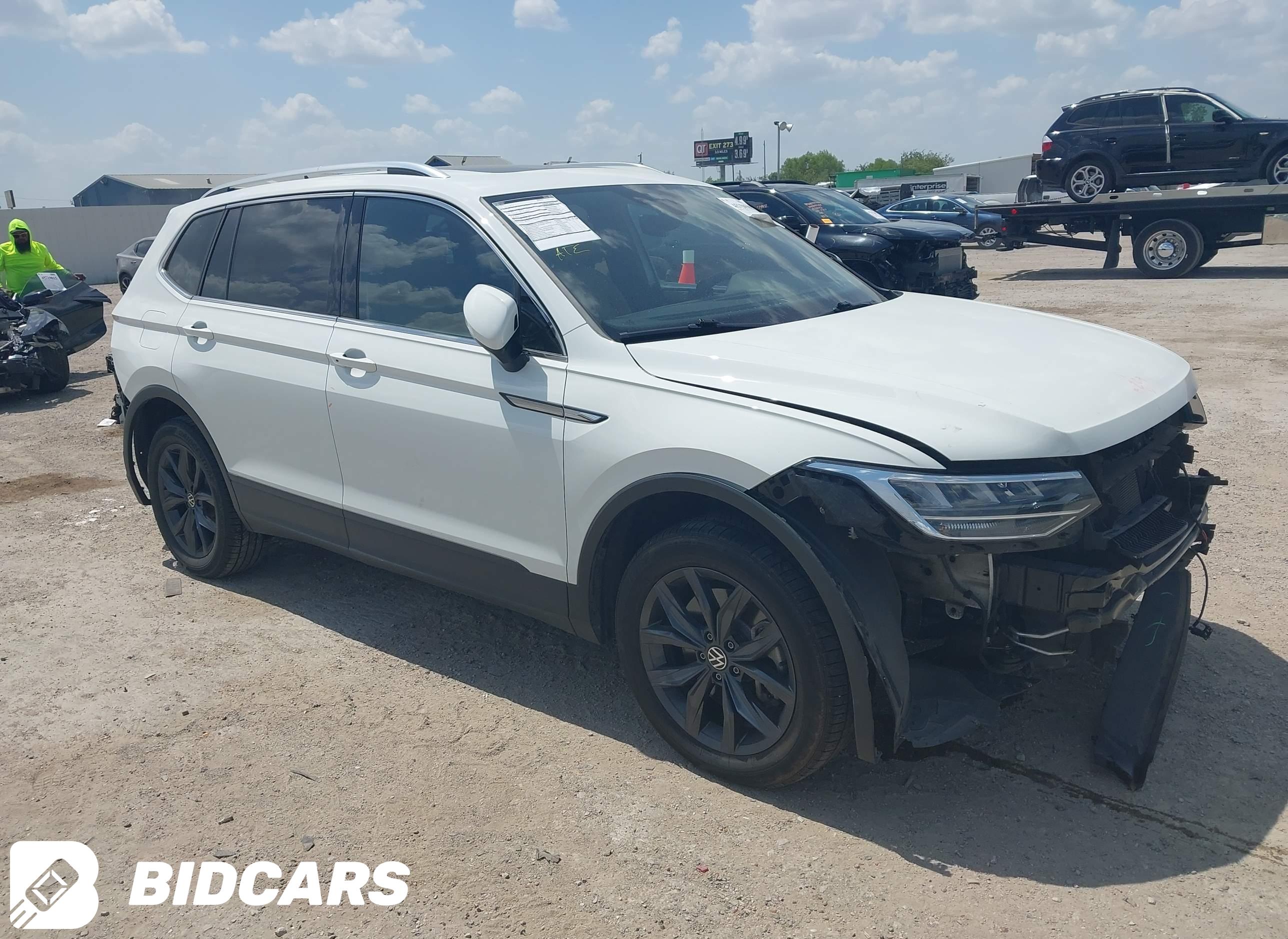 2022 Volkswagen Tiguan, 2.0T Se