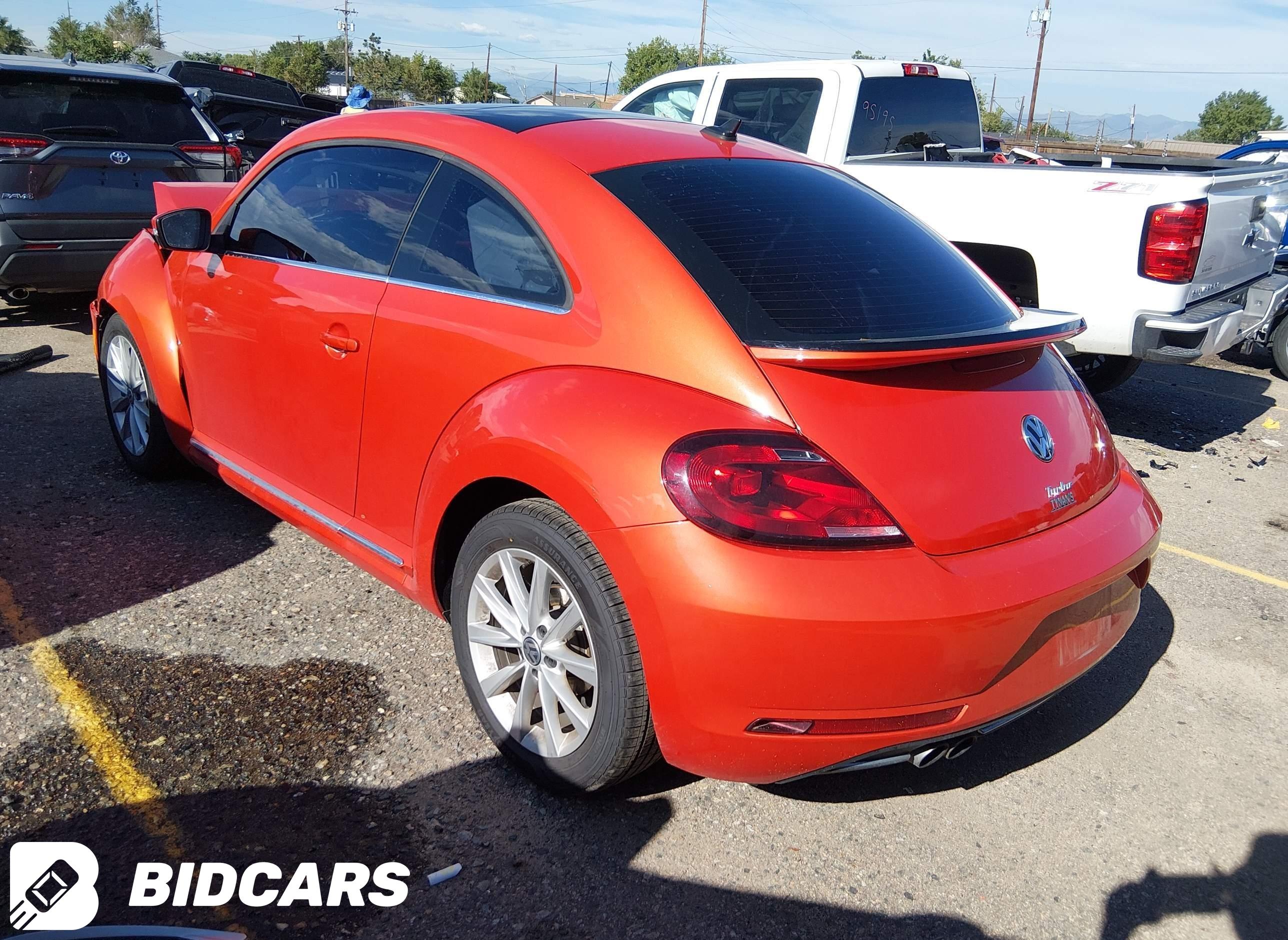 2019 Volkswagen Beetle, 2.0T Se