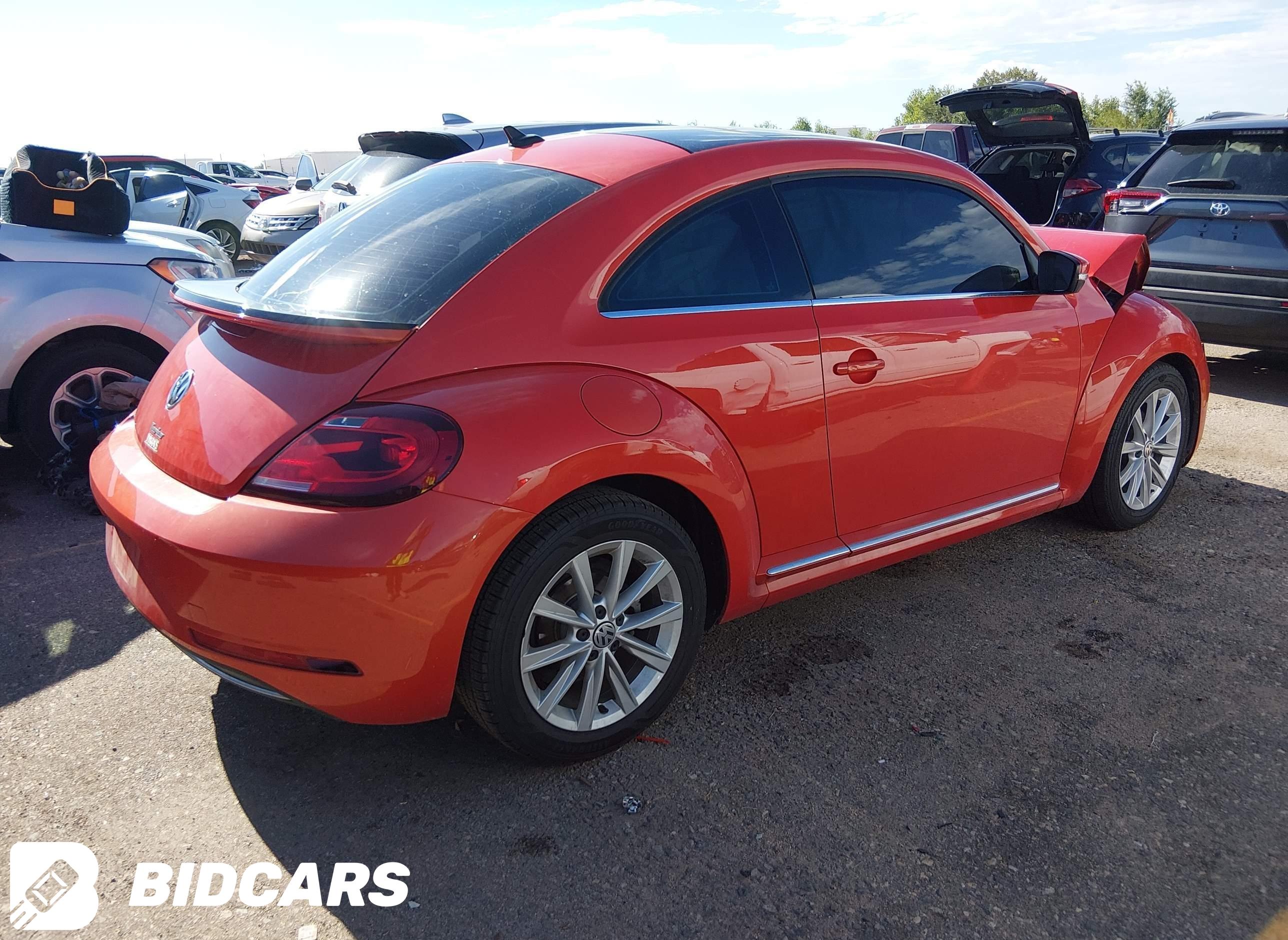 2019 Volkswagen Beetle, 2.0T Se