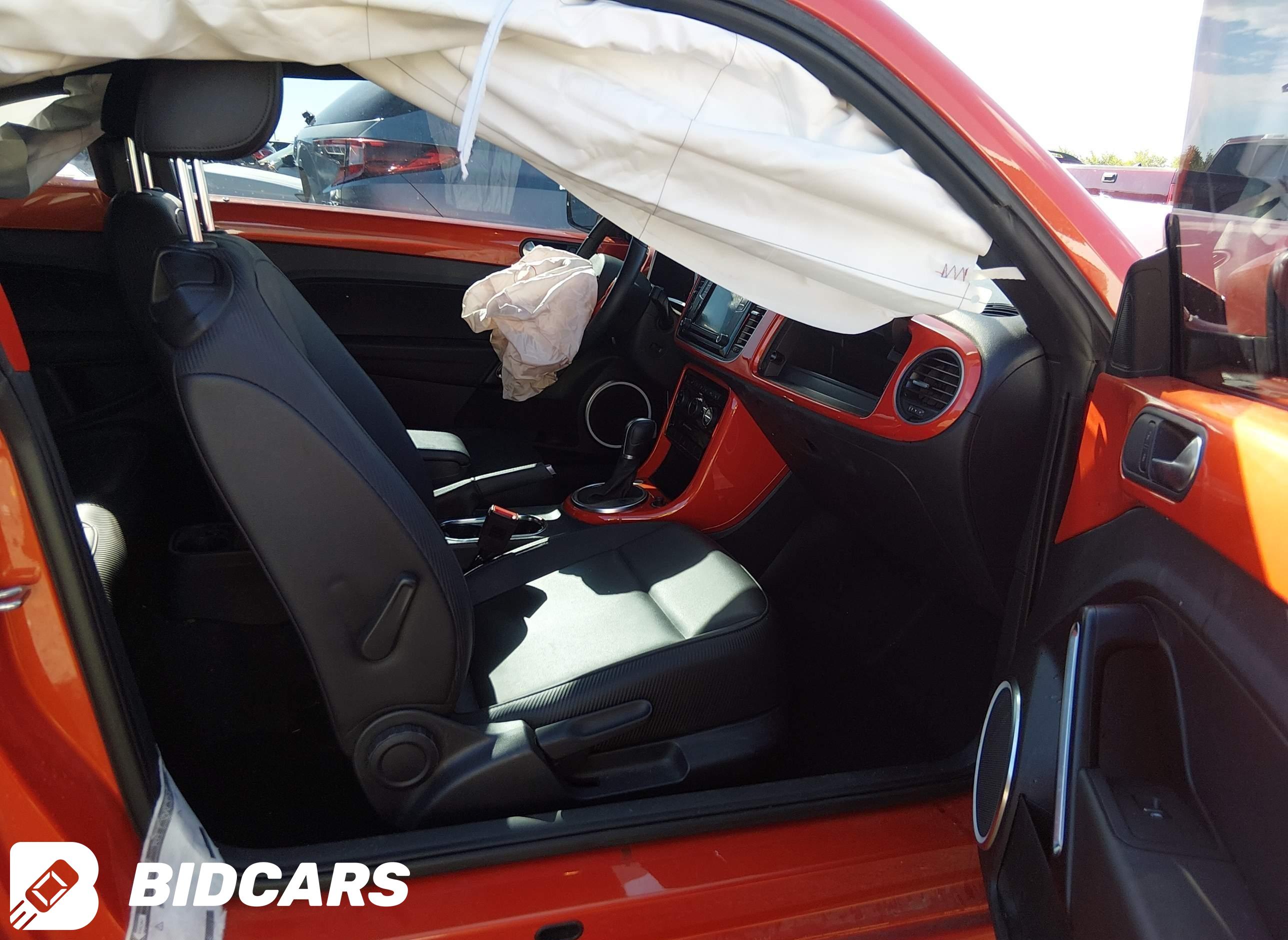 2019 Volkswagen Beetle, 2.0T Se