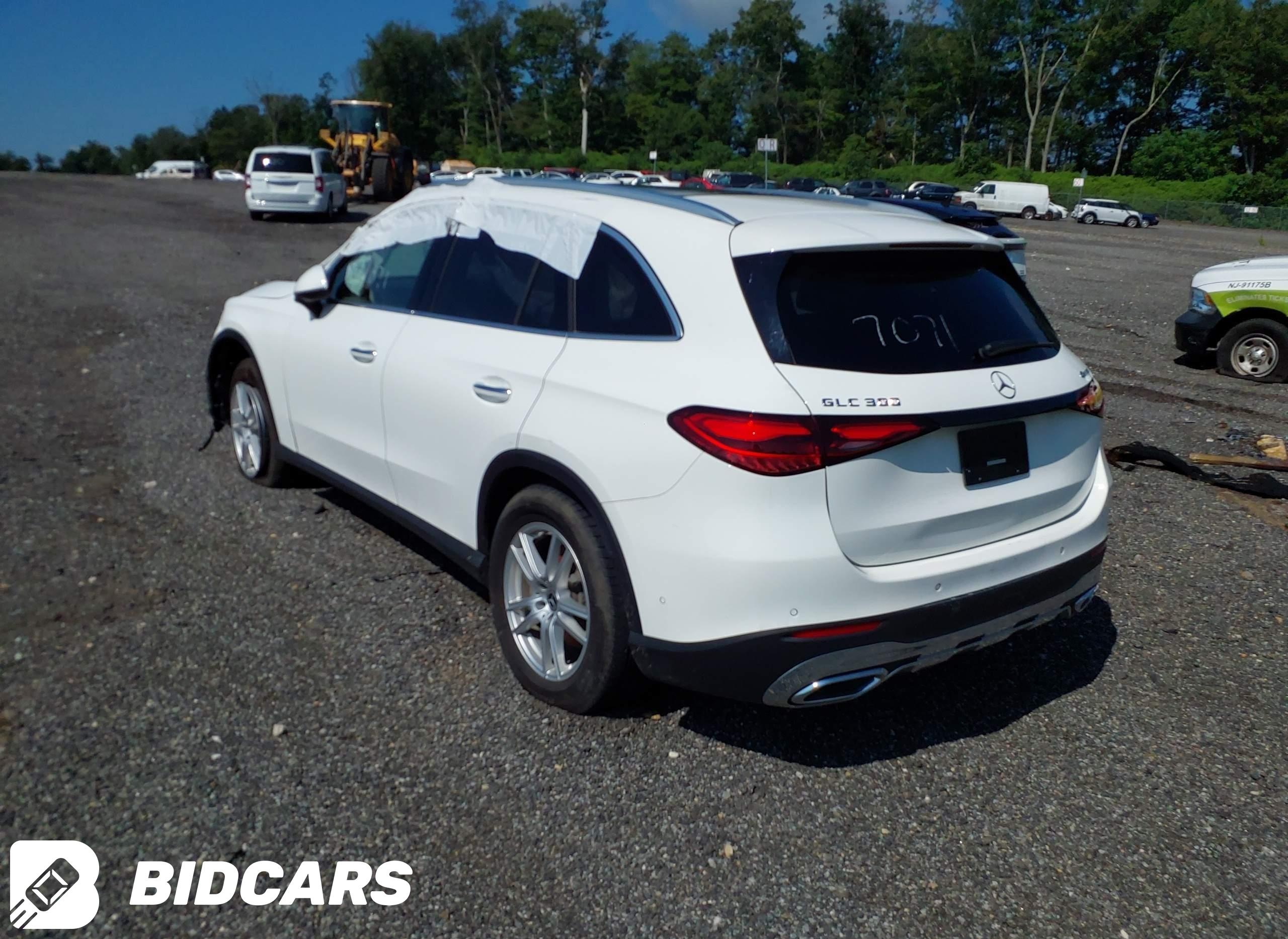 2025 Mercedes-Benz GLC 300, 4...