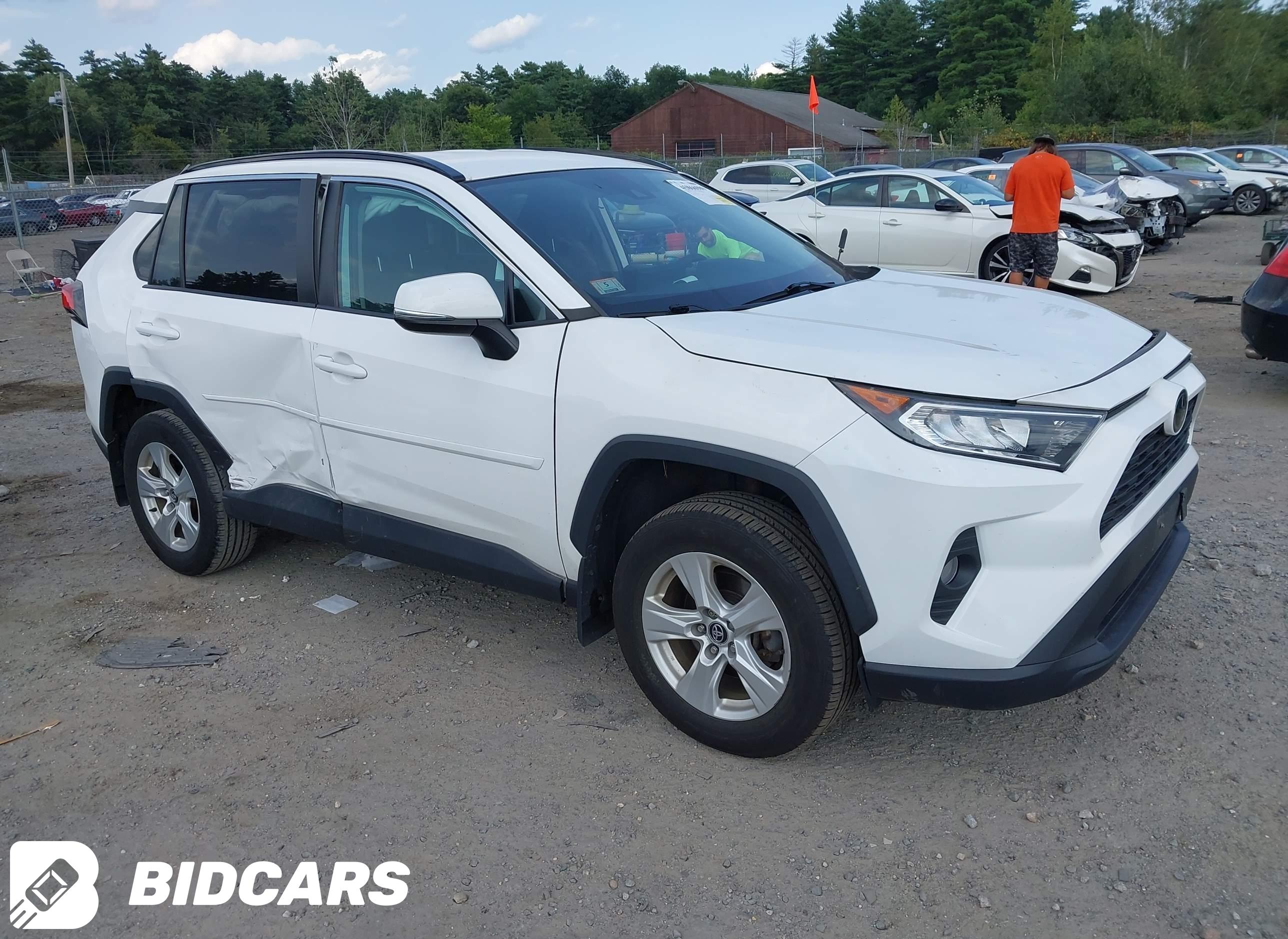 2021 Toyota RAV4, Xle