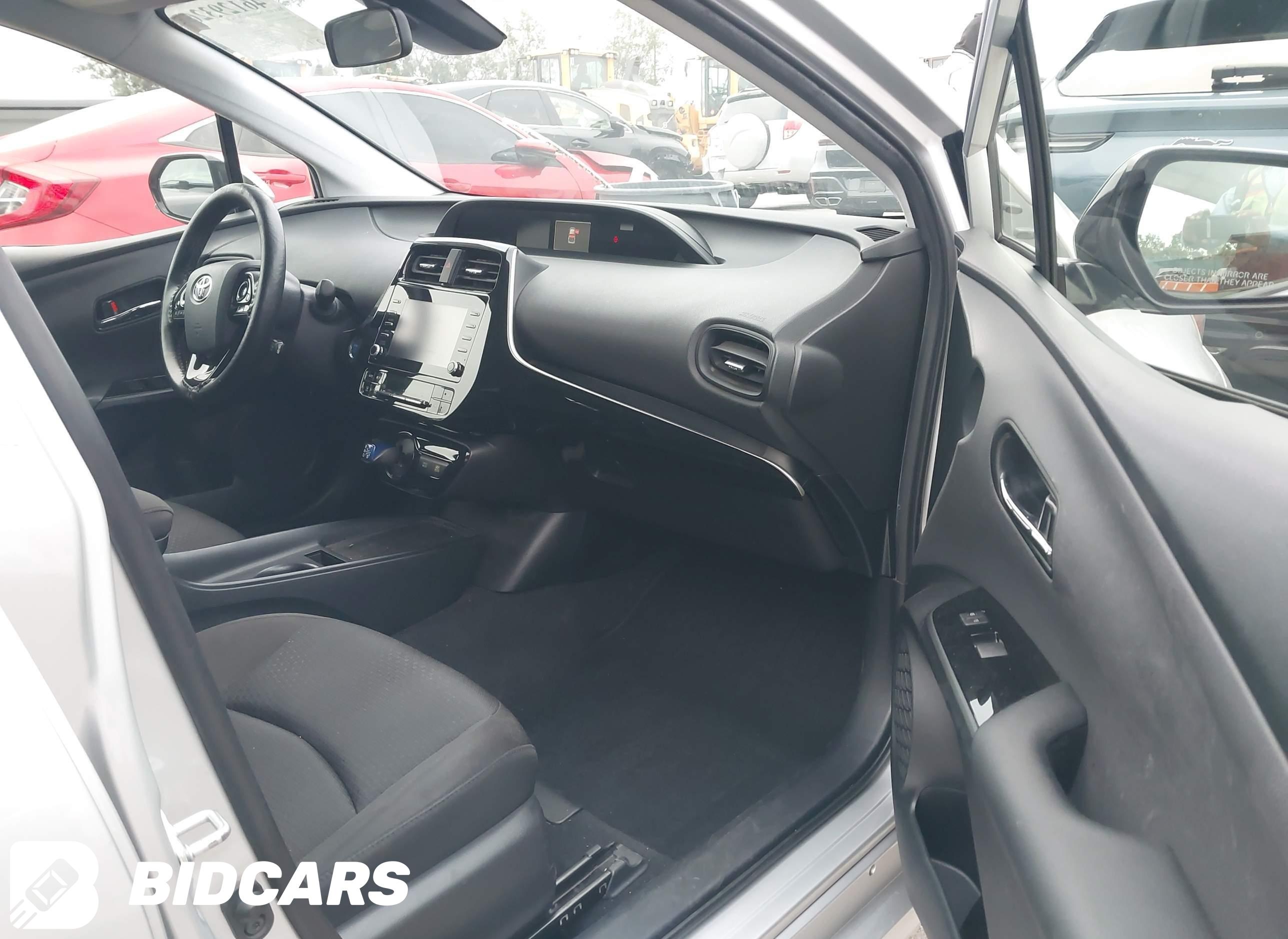2020 Toyota Prius, LE