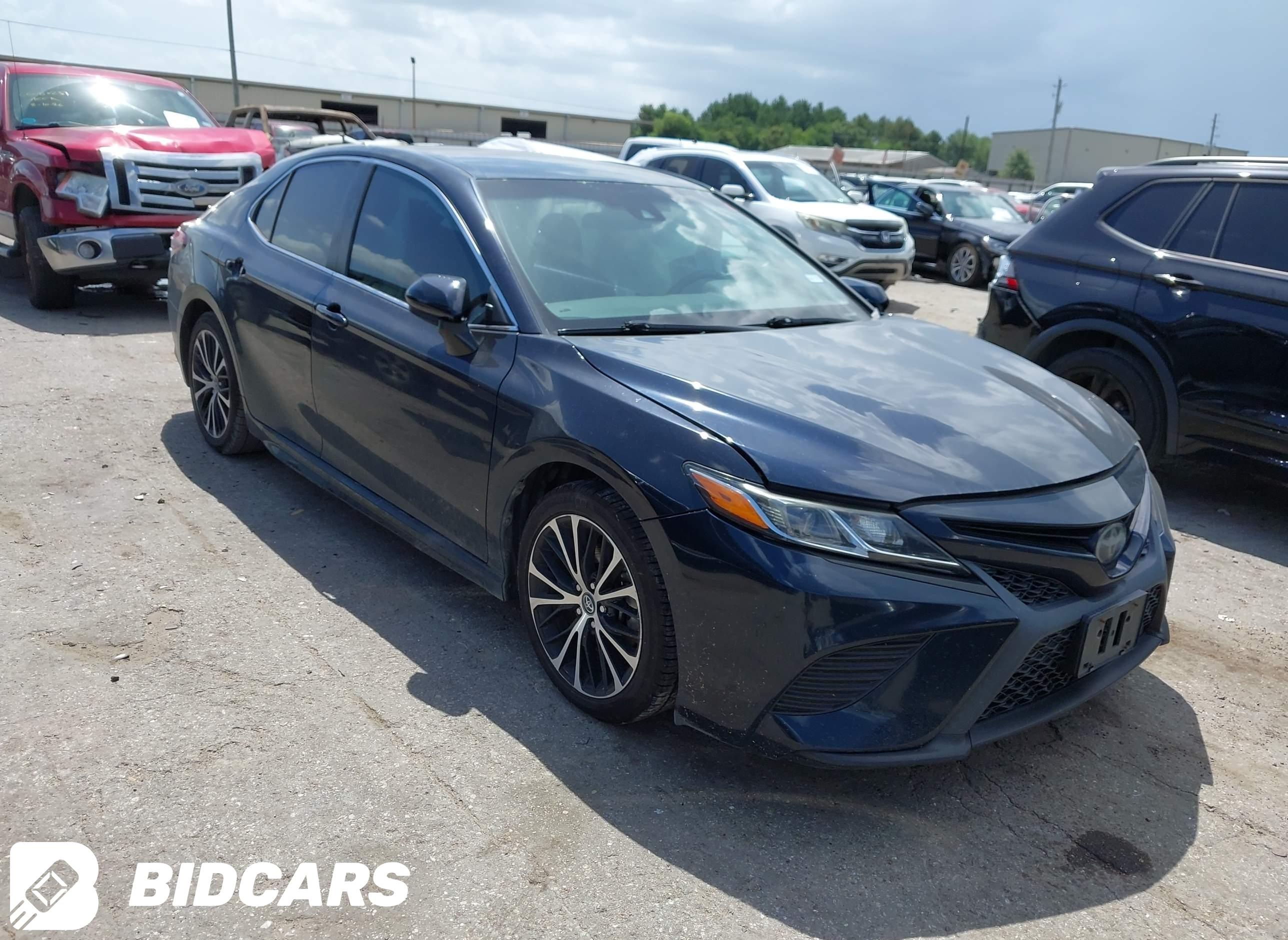 2018 Toyota Camry, SE