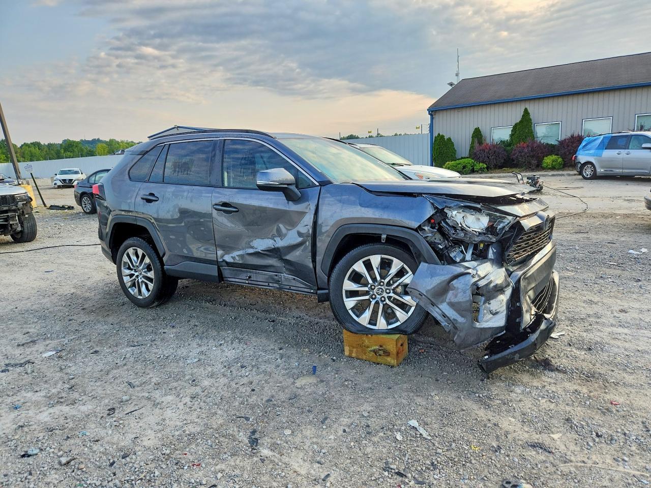 2021 Toyota RAV4, Xle Premium