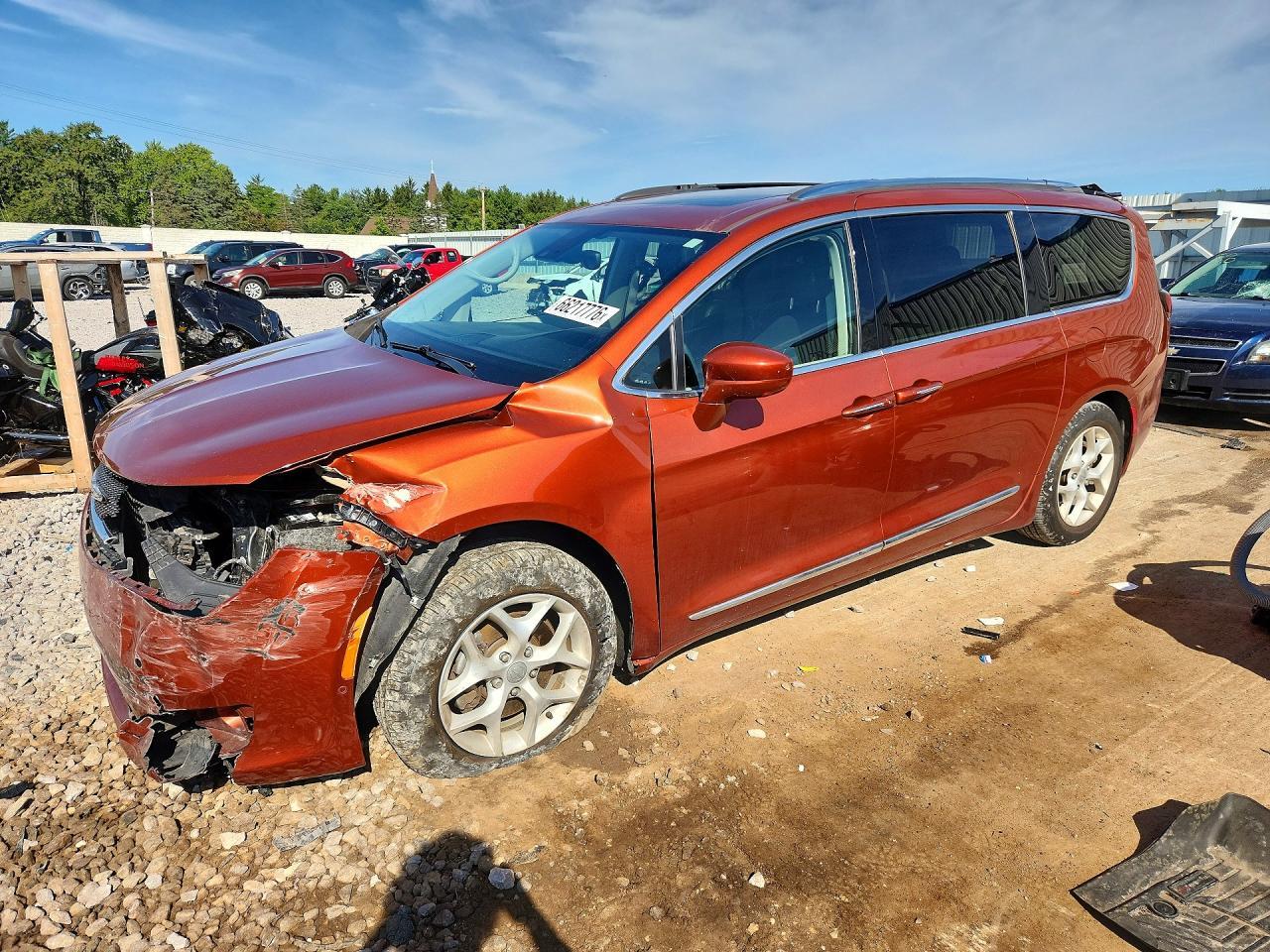 2018 Chrysler Pacifica, Touri...