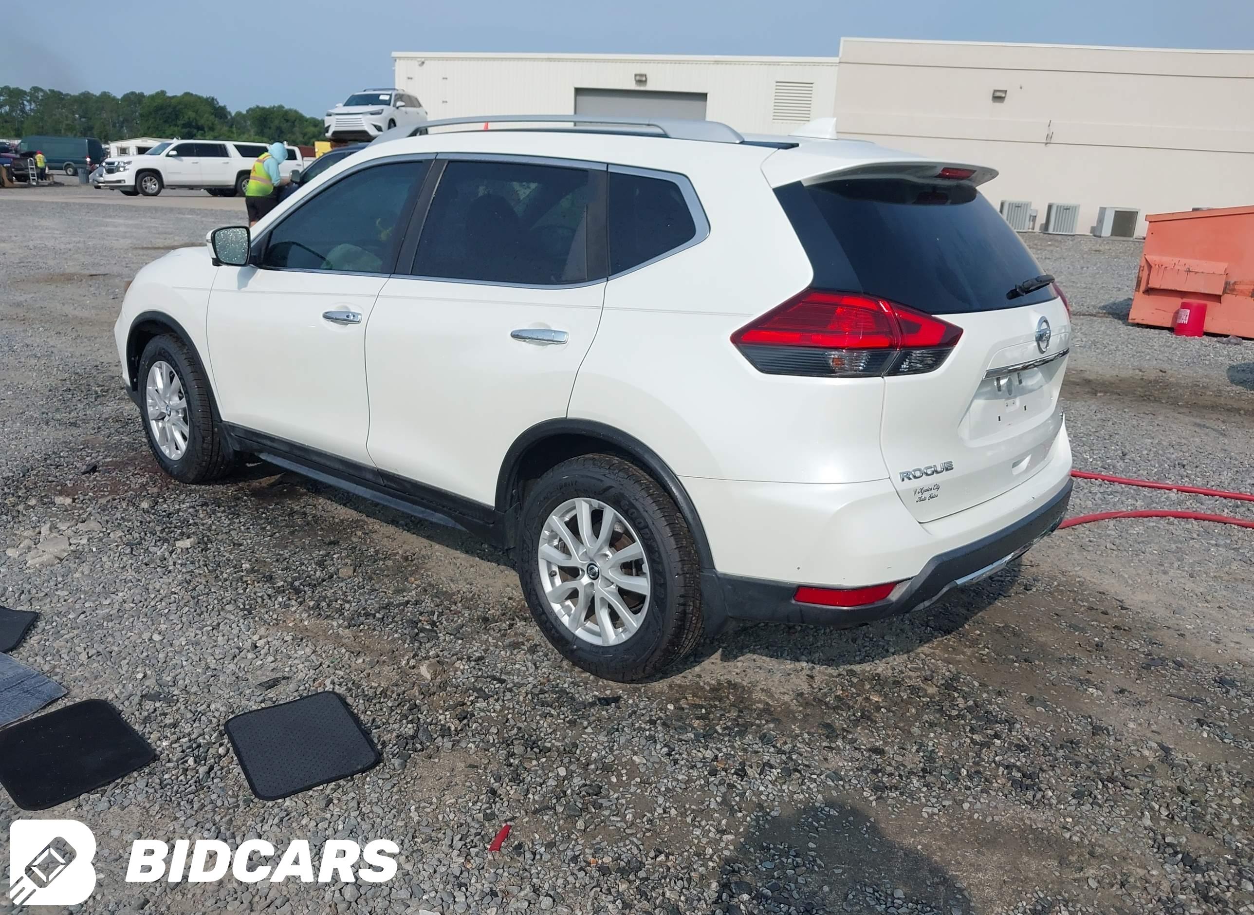 2017 Nissan Rogue, SV